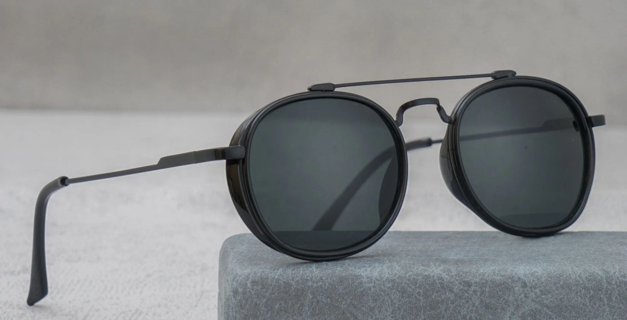 The Enduring Appeal of Metal Frame Sunglasses: Timeless Style and Durability