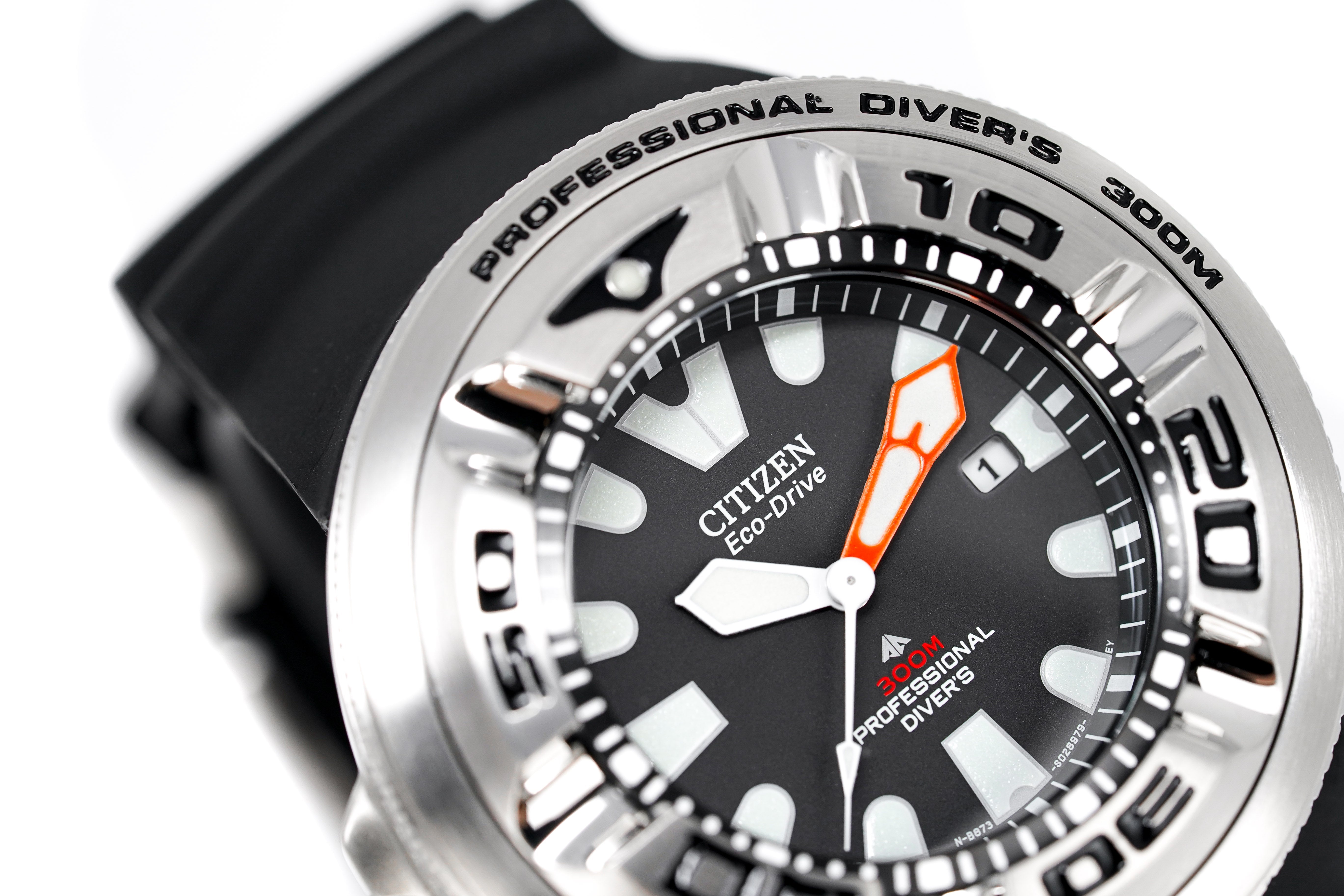 Citizen Eco-Drive Marine Promaster Men's Watch BJ8050-08E-GR8 Sunglasses