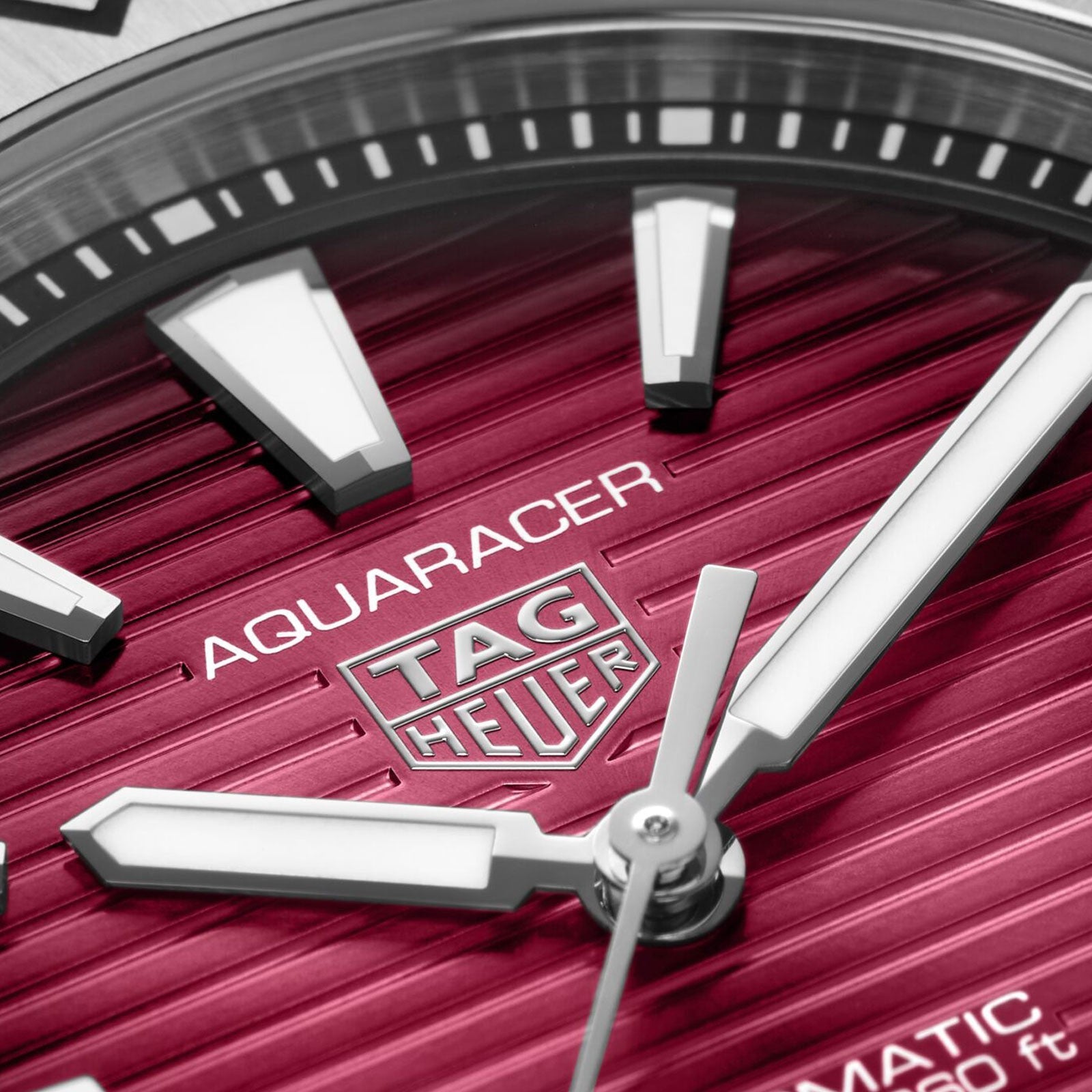 Tag Heuer Watch Automatic Aquaracer Professional 200 Red WBP2114.BA0627-GR8 Sunglasses