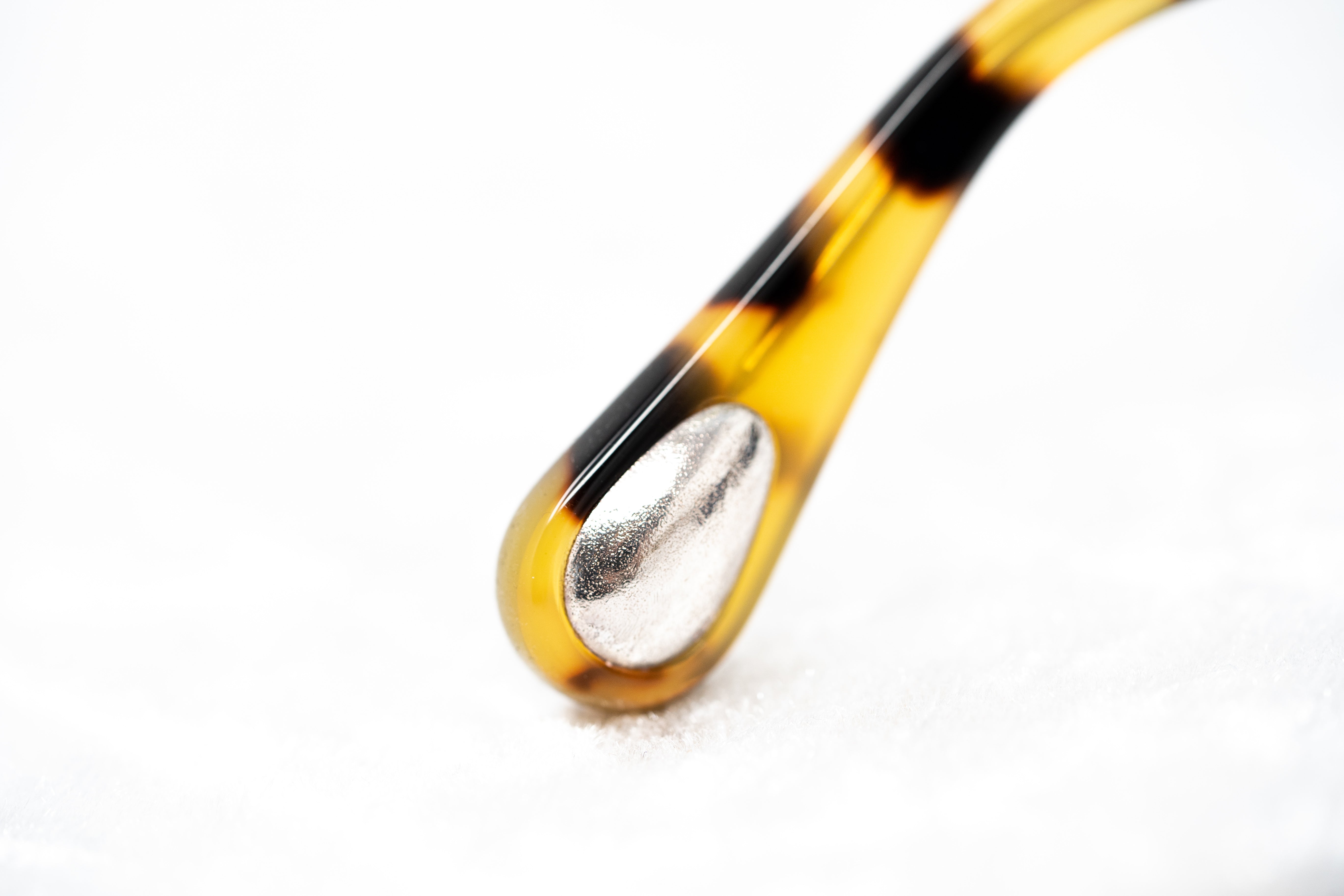 Ann Demeulemeester Sunglasses D-Frame Tortoise Shell Tone and Grey-GR8 Sunglasses