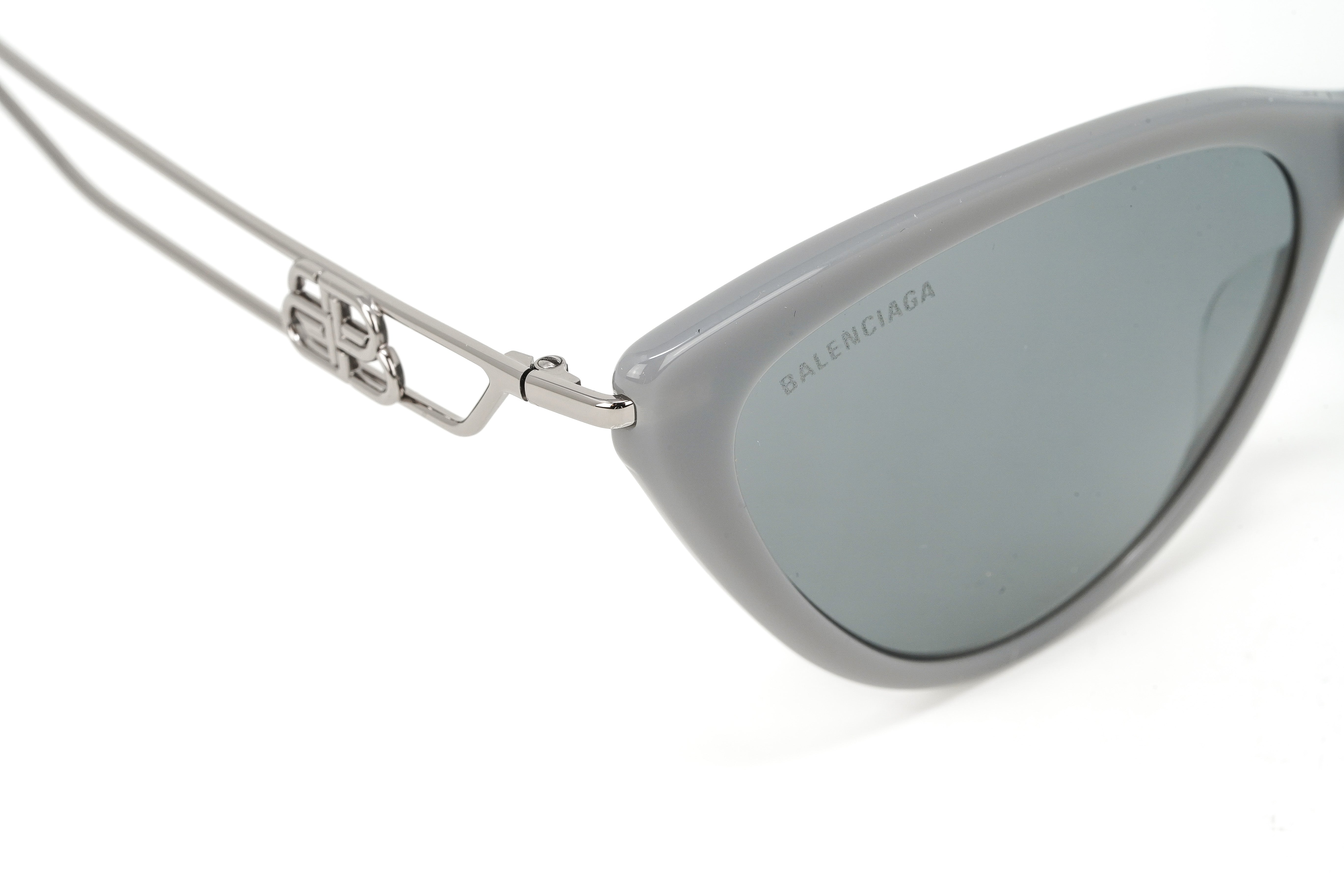 Balenciaga Women's Sunglasses Cat Eye Ruthenium Grey BB0052S-004 56-GR8 Sunglasses