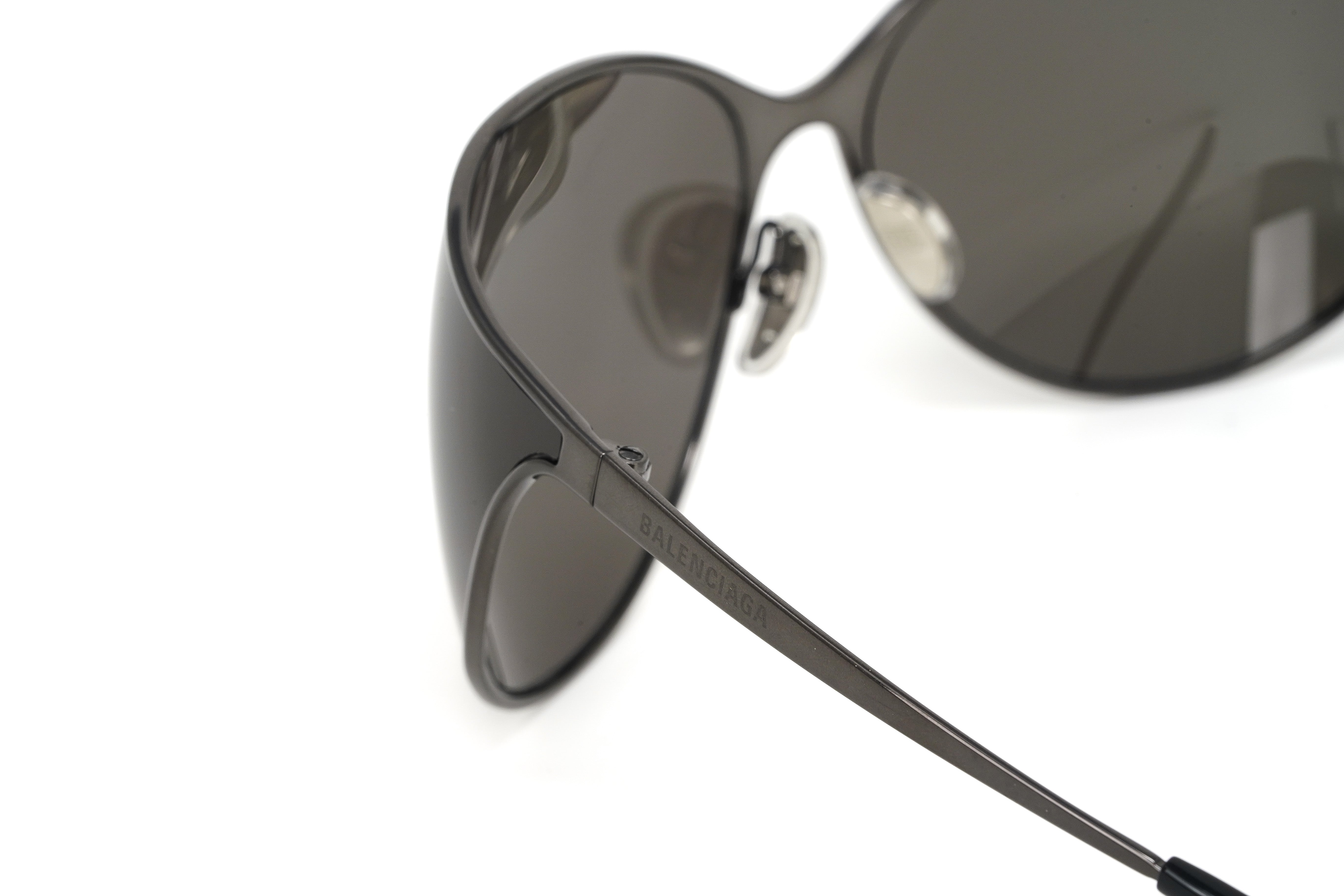 Balenciaga Women's Sunglasses Oversized Cat Eye Grey BB0137S-001 77-GR8 Sunglasses