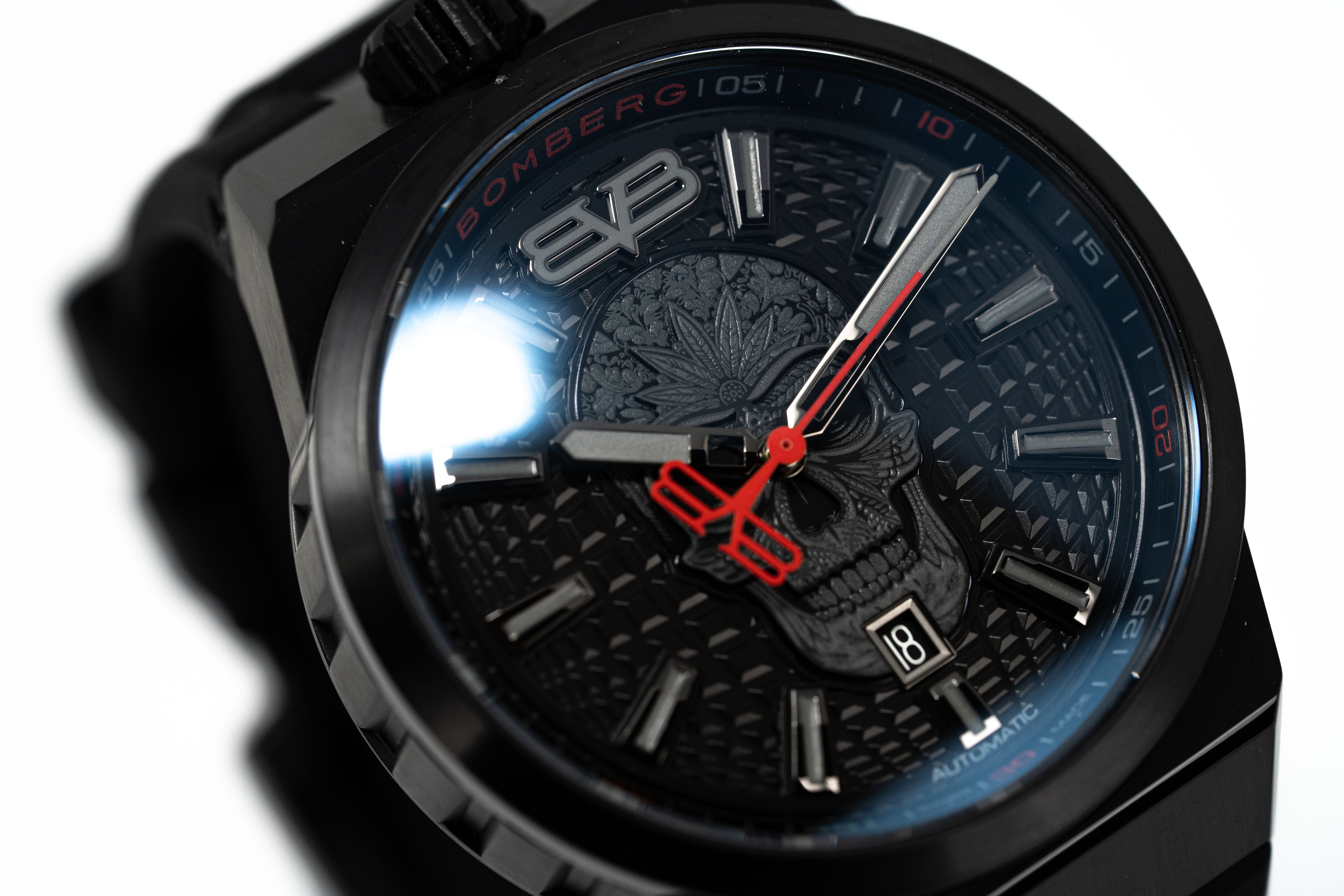 Bomberg Men's Watch BOLT-68 Auto Metropolis Mexico City Black PVD BF43APBA.10-1.12-GR8 Sunglasses