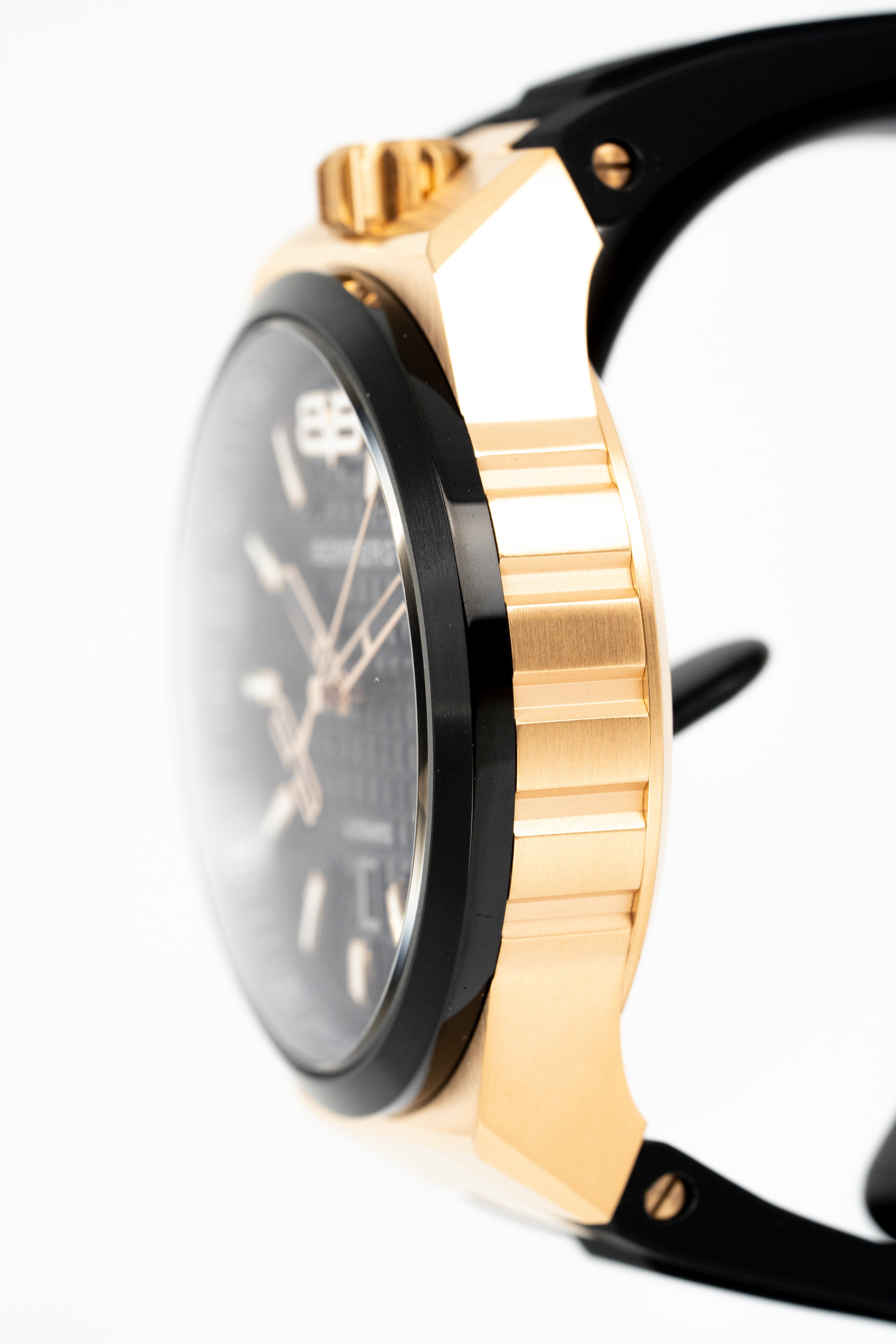 Bomberg Men's Watch BOLT-68 Neo Automatic Shanghai Metropolis BF43APGD.09-8.12-GR8 Sunglasses