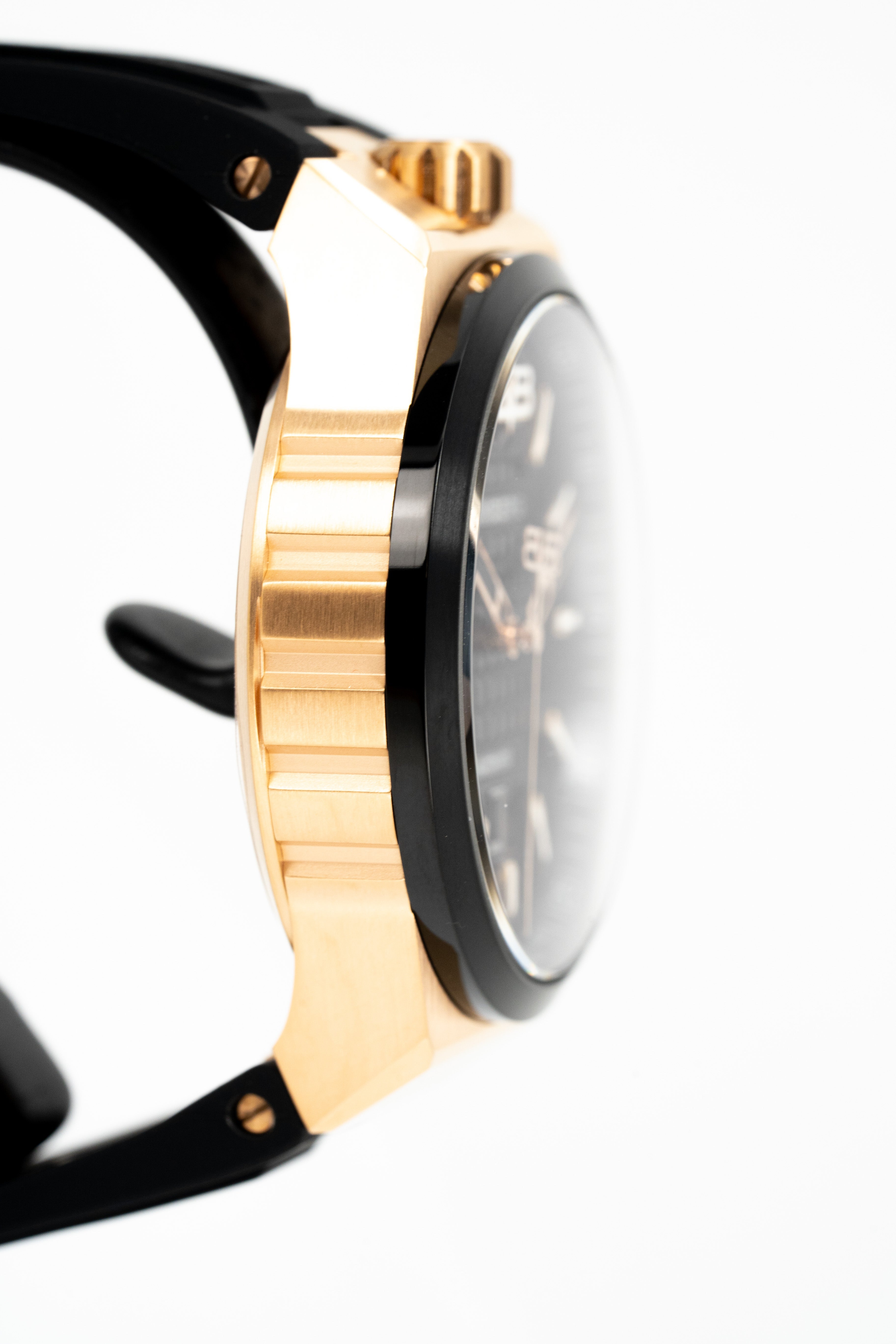 Bomberg Men's Watch BOLT-68 Neo Automatic Shanghai Metropolis BF43APGD.09-8.12-GR8 Sunglasses