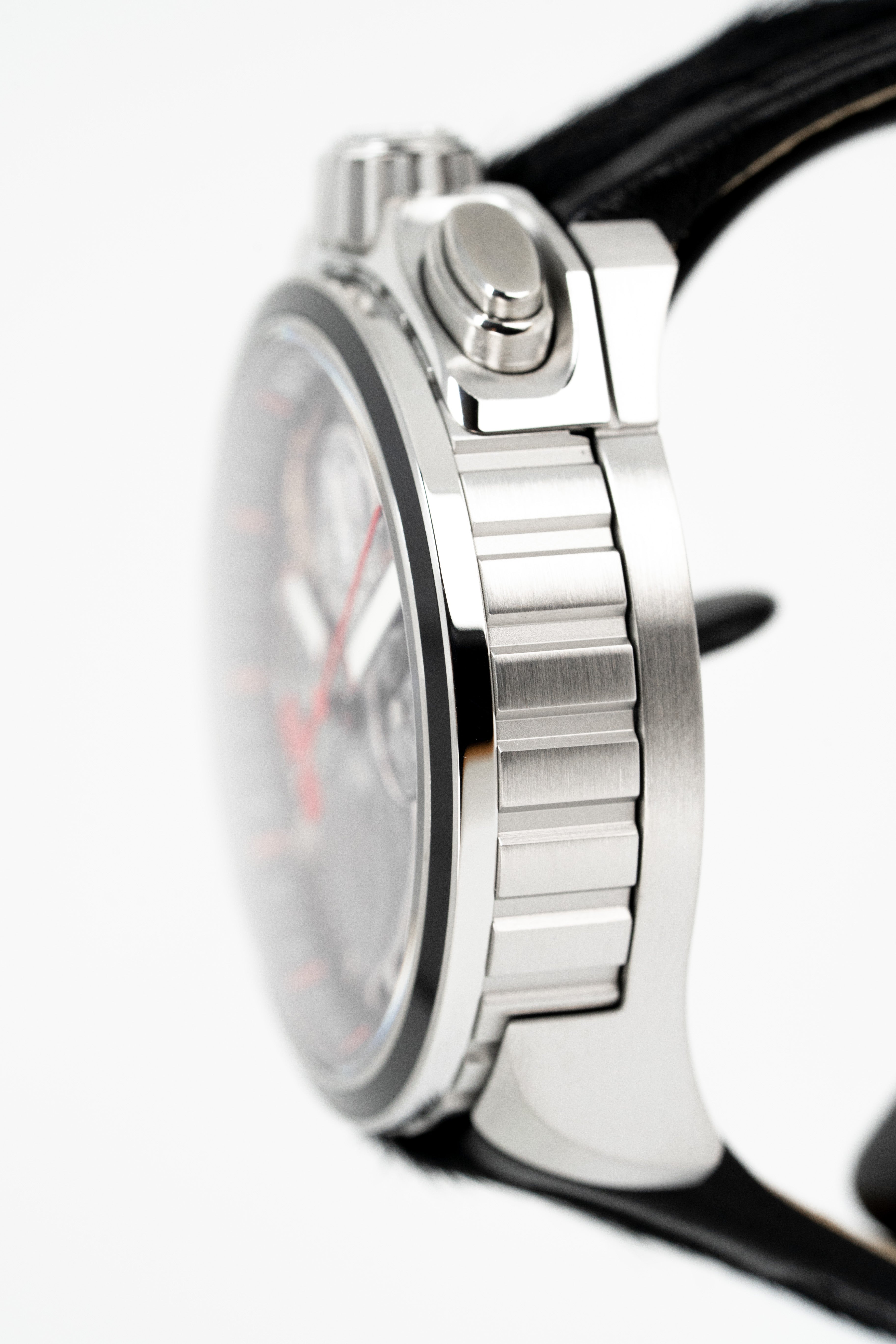 Bomberg Men's Watch BOLT-68 Heritage Viking BS45CHSS.066-2.12-GR8 Sunglasses