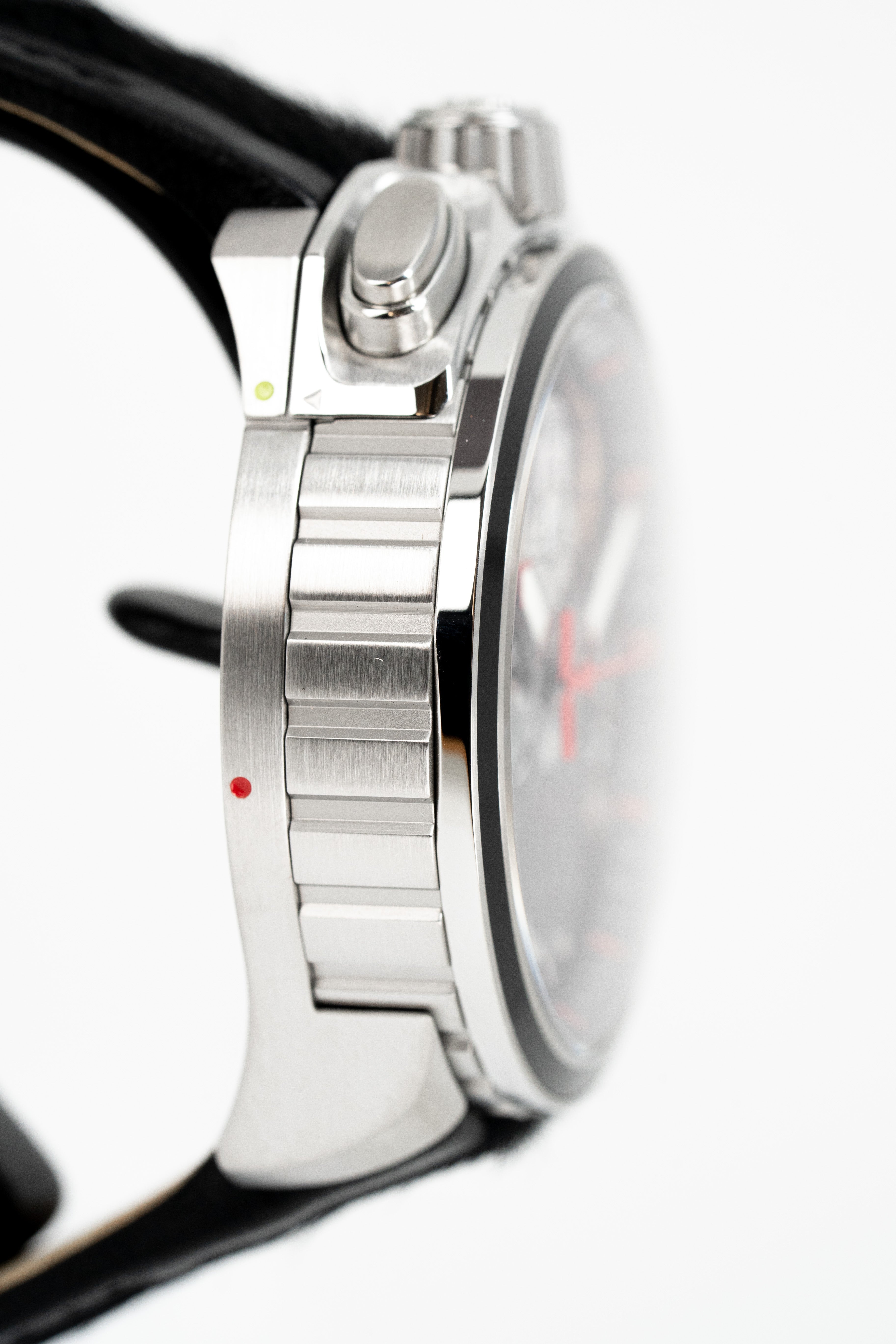 Bomberg Men's Watch BOLT-68 Heritage Viking BS45CHSS.066-2.12-GR8 Sunglasses