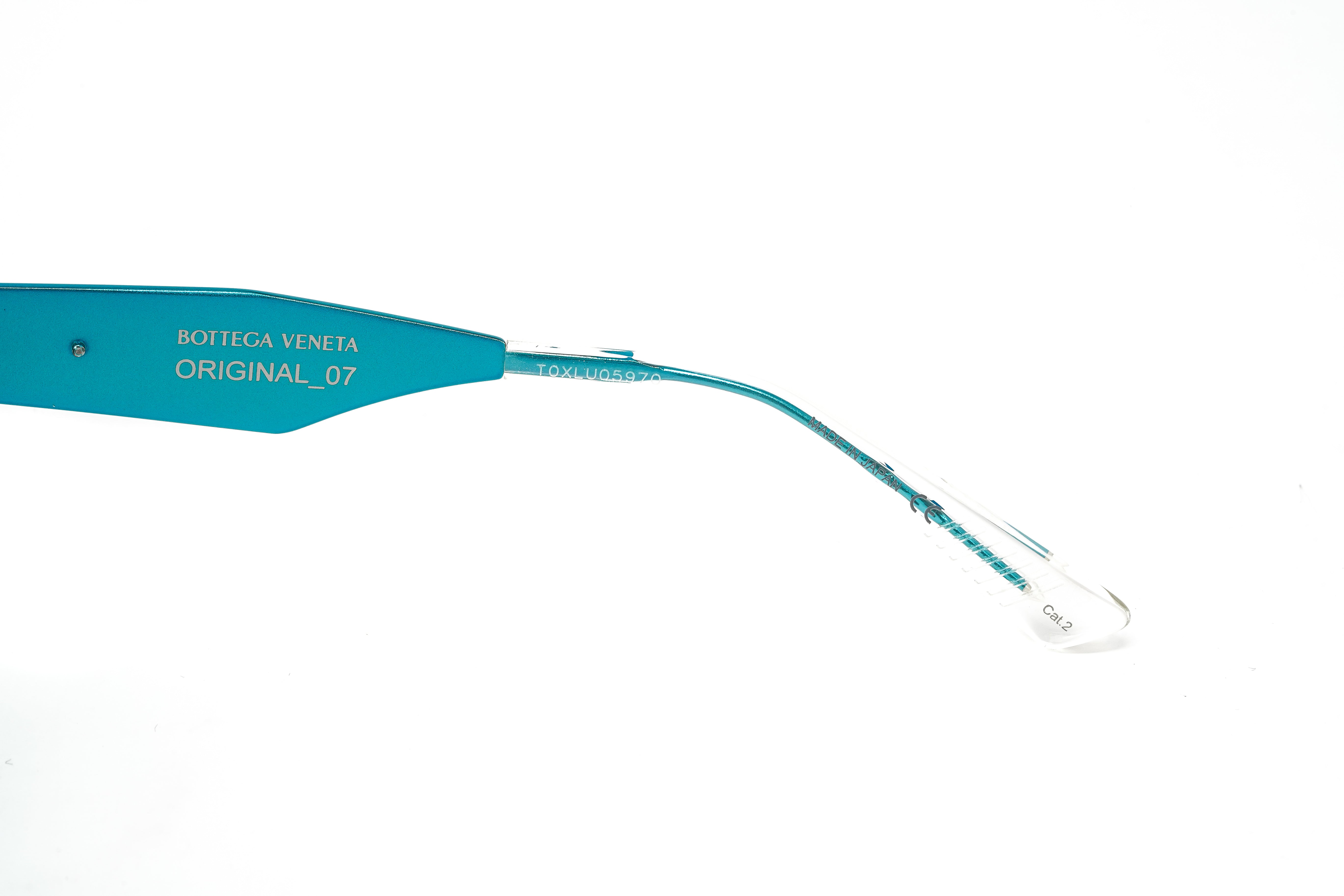 Bottega Veneta Sunglasses Unisex Cat Eye Light Blue BV1055S-008 62-GR8 Sunglasses