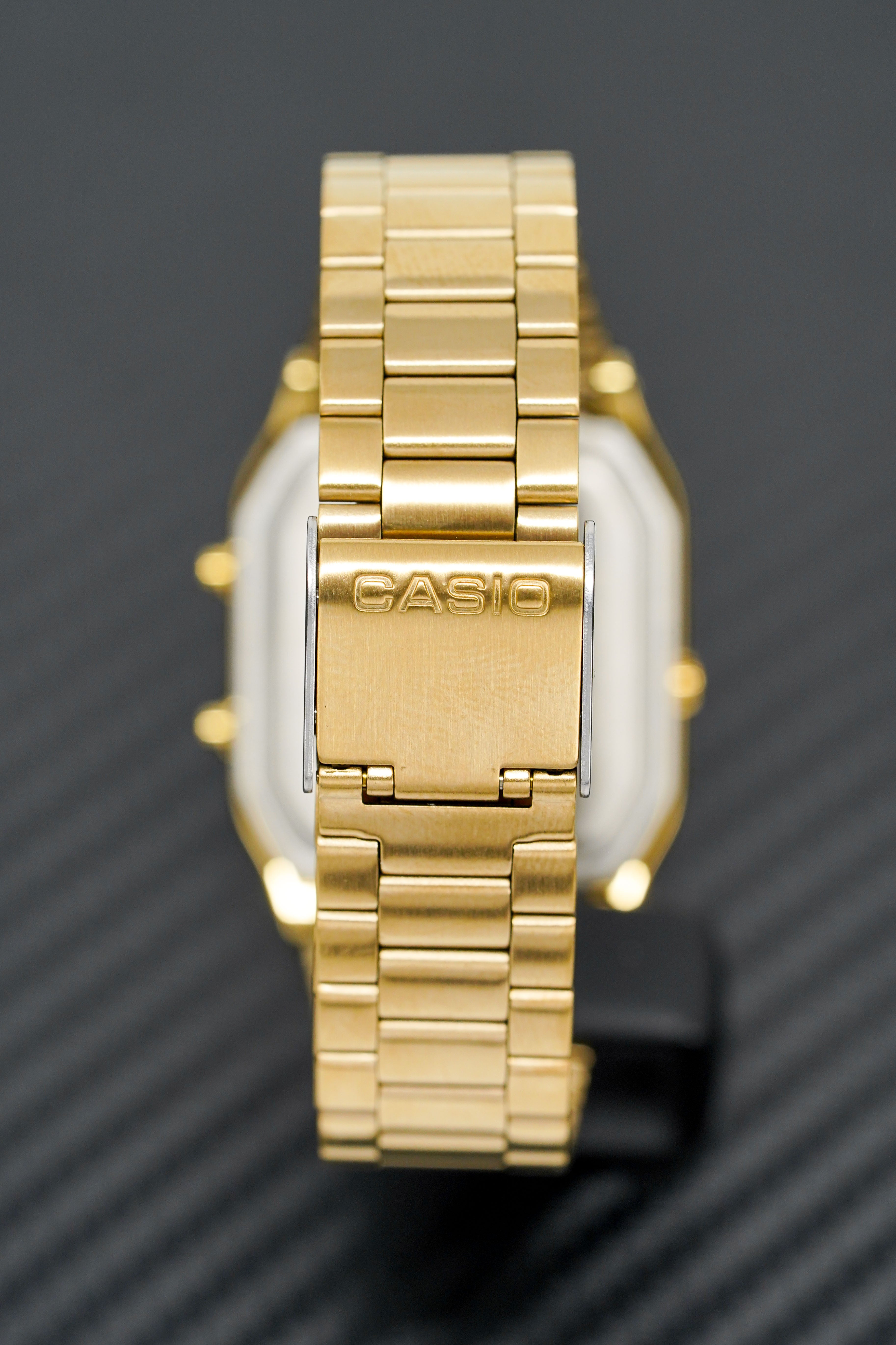 Casio Watch Vintage Retro Dual Time Gold AQ-230GA-9DMQ-GR8 Sunglasses