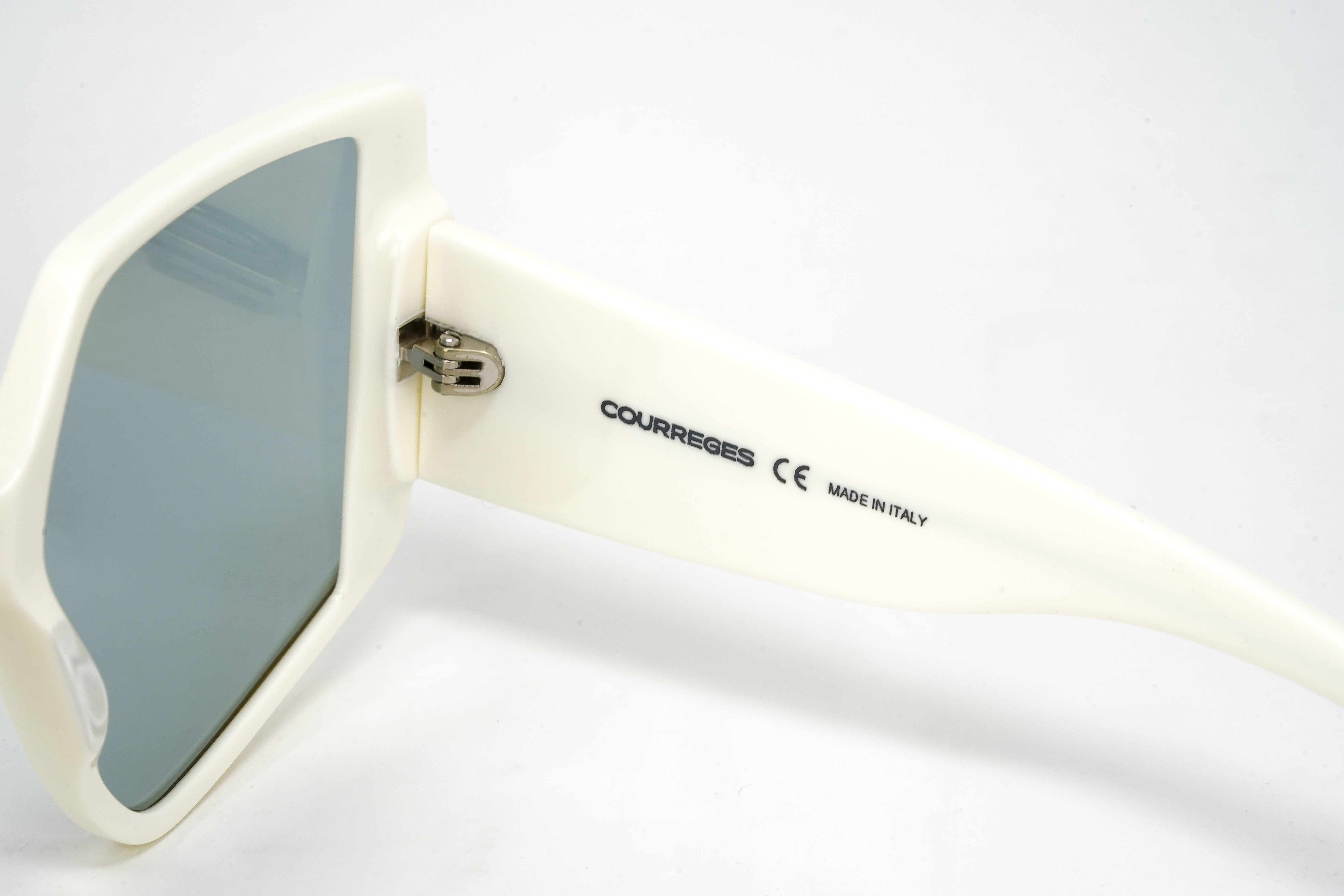 Courrèges Women's Sunglasses Oversized Butterfly Ivory CL2002-002 60-GR8 Sunglasses