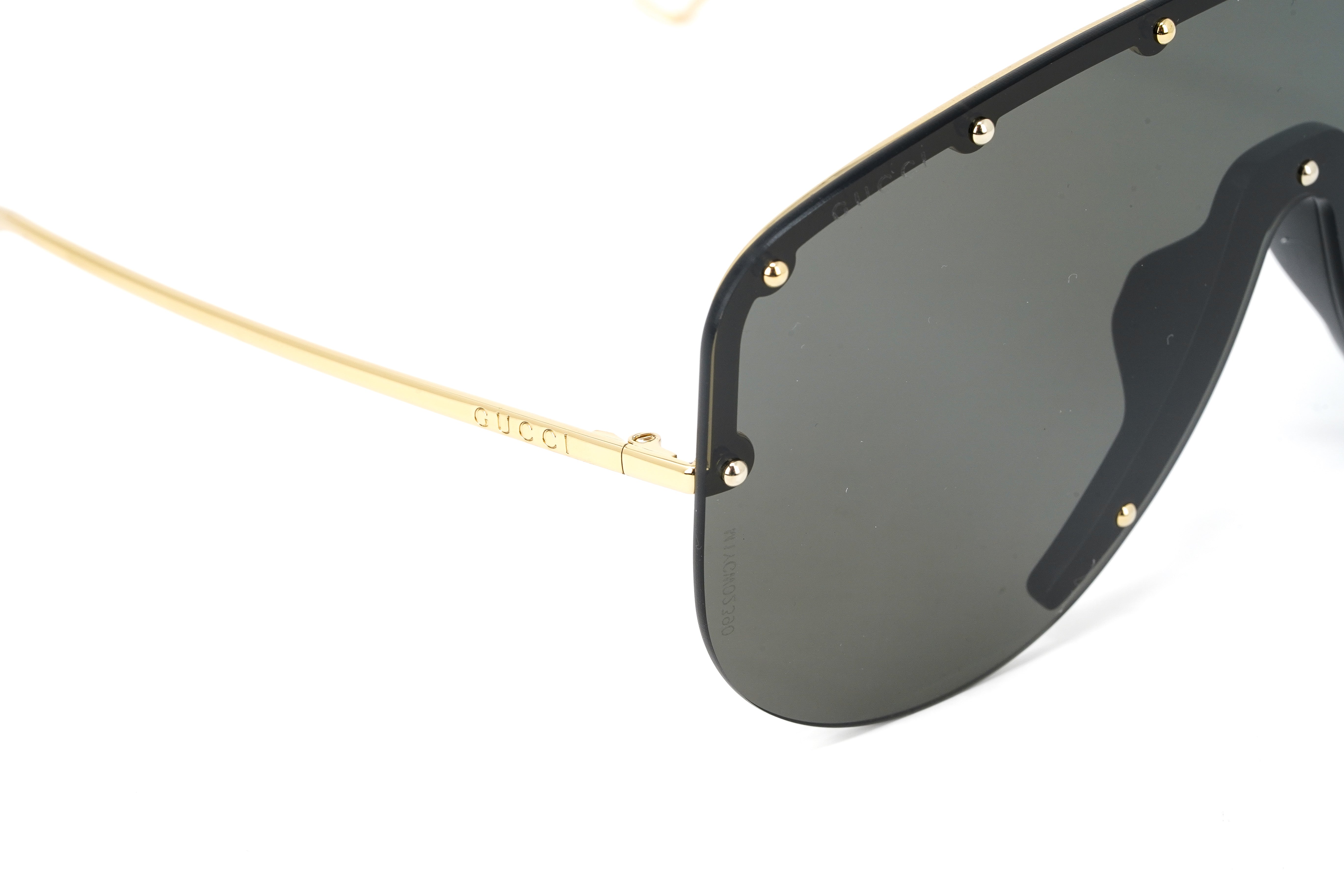 Gucci Unisex Sunglasses Oversized Black Gold GG0667S-001 99-GR8 Sunglasses
