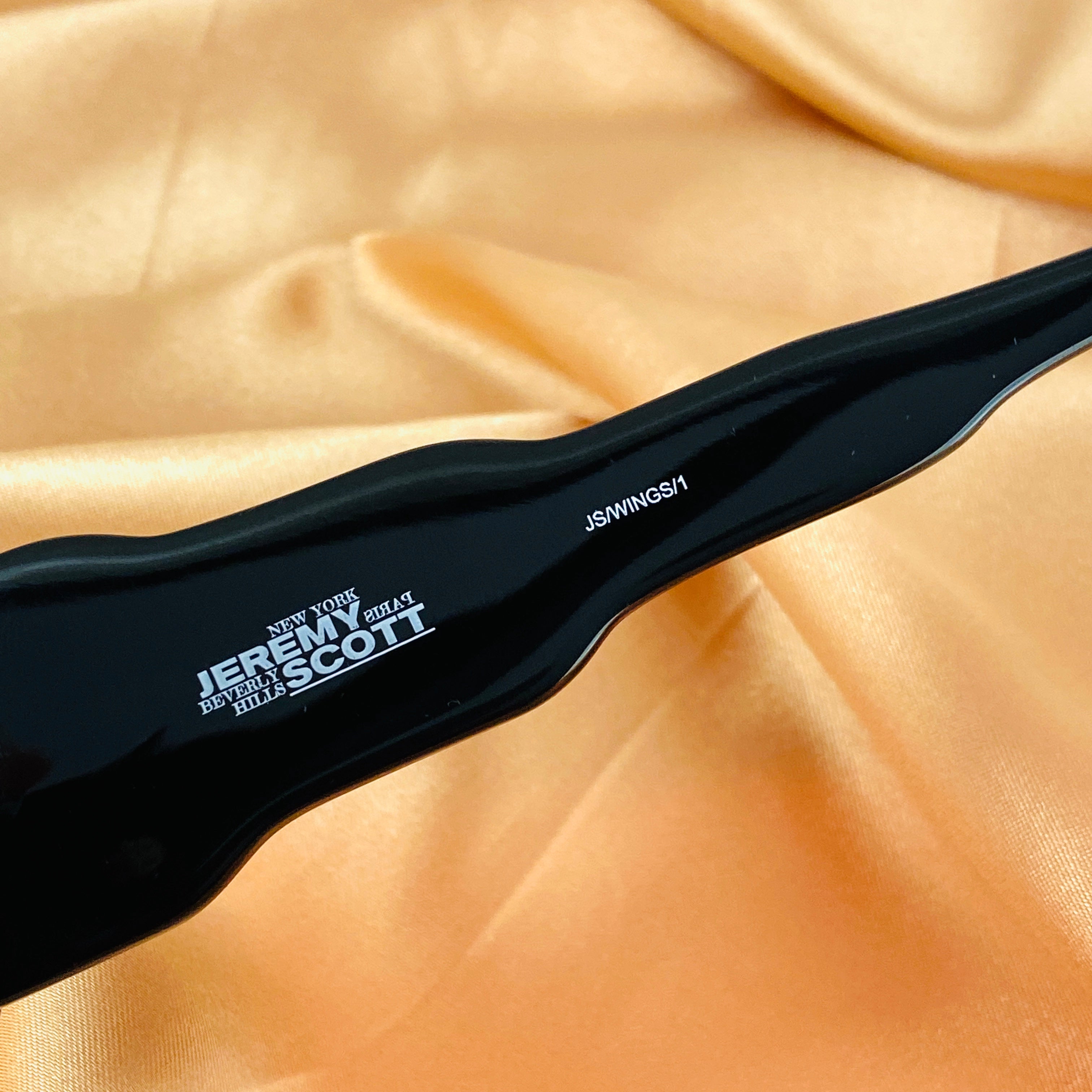 Jeremy Scott Sunglasses Special Wings Black and Grey-GR8 Sunglasses