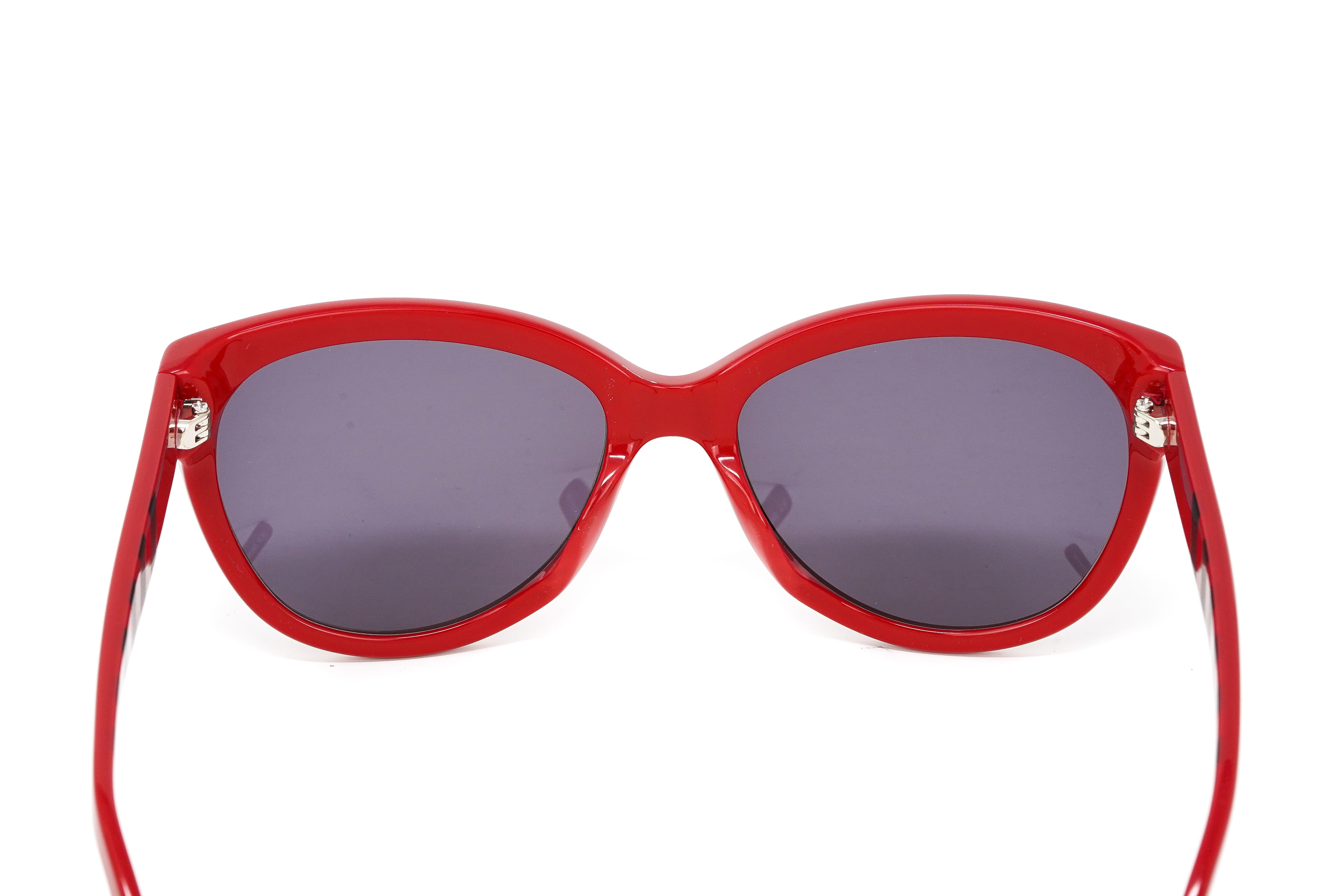 Love Moschino Women's Sunglasses Oversized Cat Eye Red ML532S04SA-GR8 Sunglasses