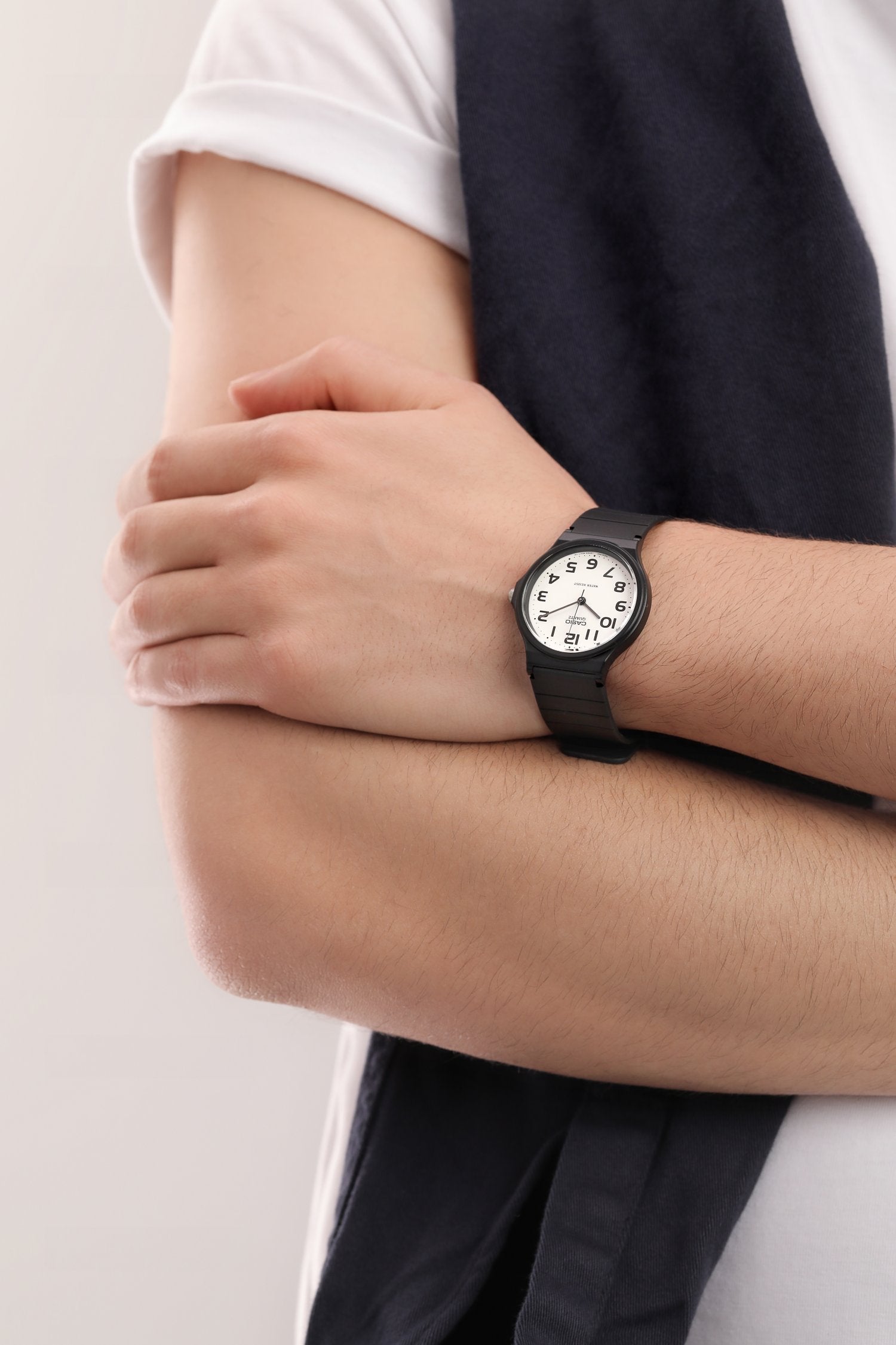 Casio Watch Black White Big Numbers MQ-24-7B2LDF-GR8 Sunglasses