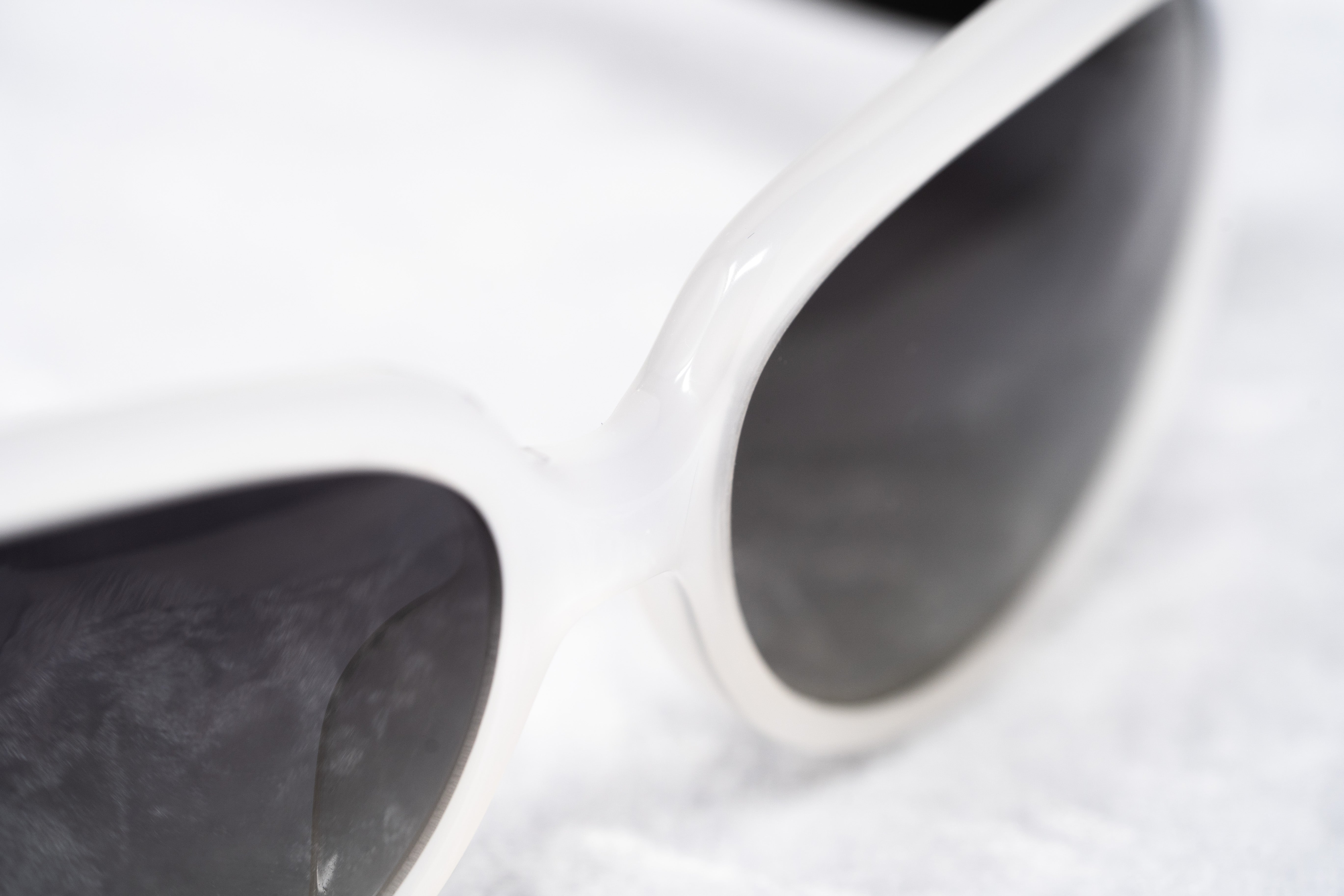 Oscar De La Renta Sunglasses Oval Ivory and Grey-GR8 Sunglasses