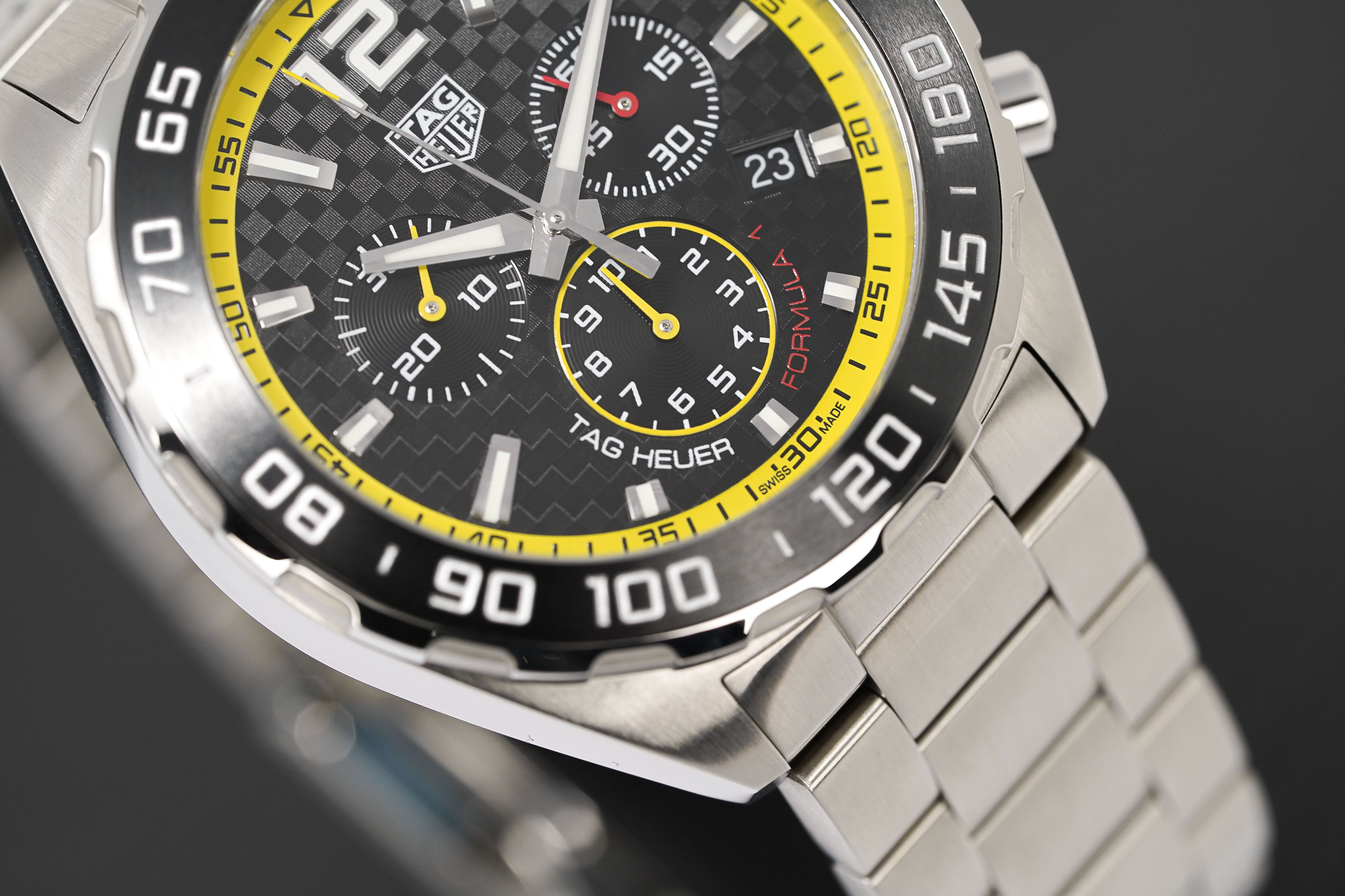 Tag Heuer Watch Formula 1 Carbon Chronograph CAZ101AC.BA0842-GR8 Sunglasses