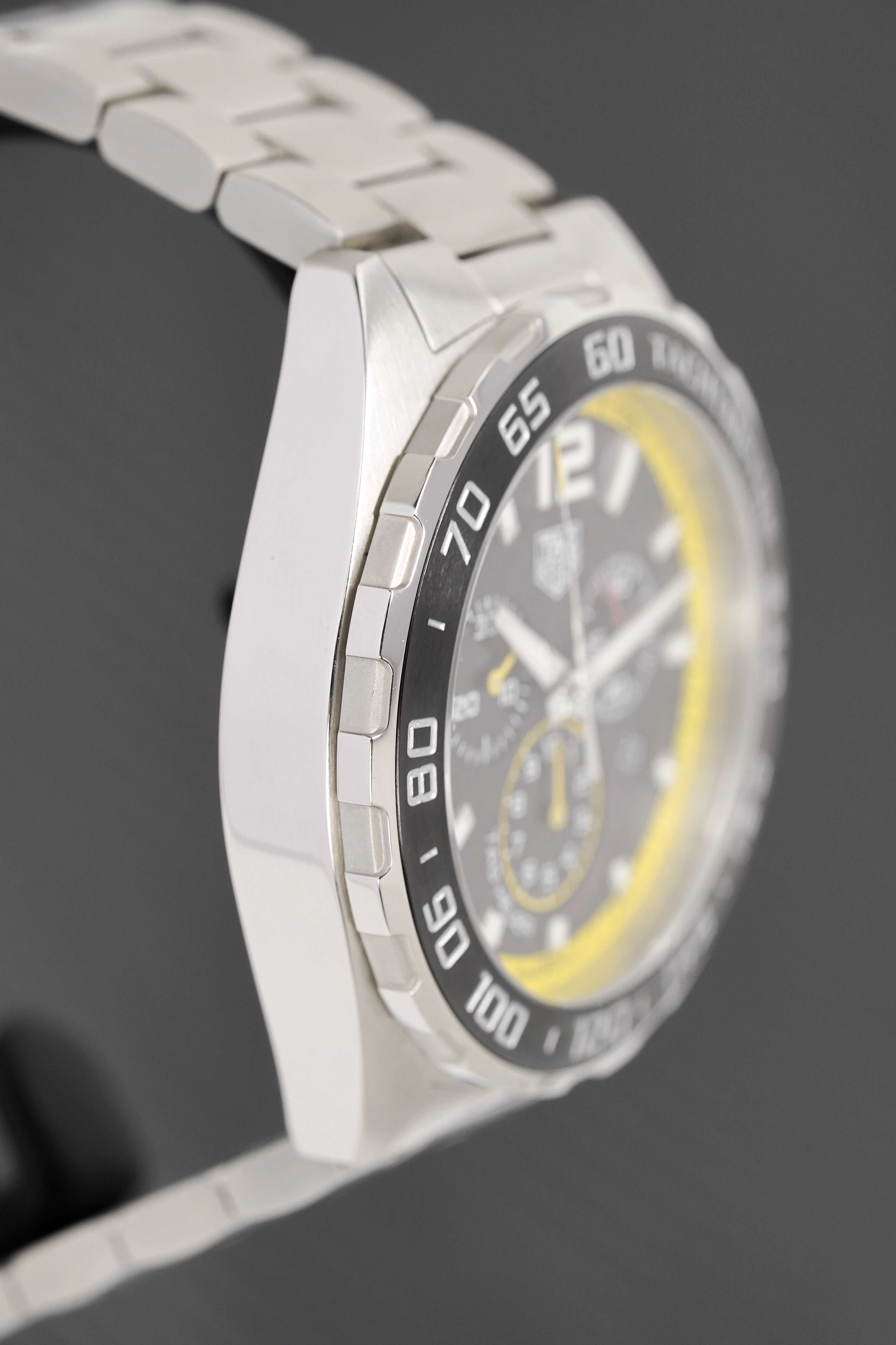 Tag Heuer Watch Formula 1 Carbon Chronograph CAZ101AC.BA0842-GR8 Sunglasses