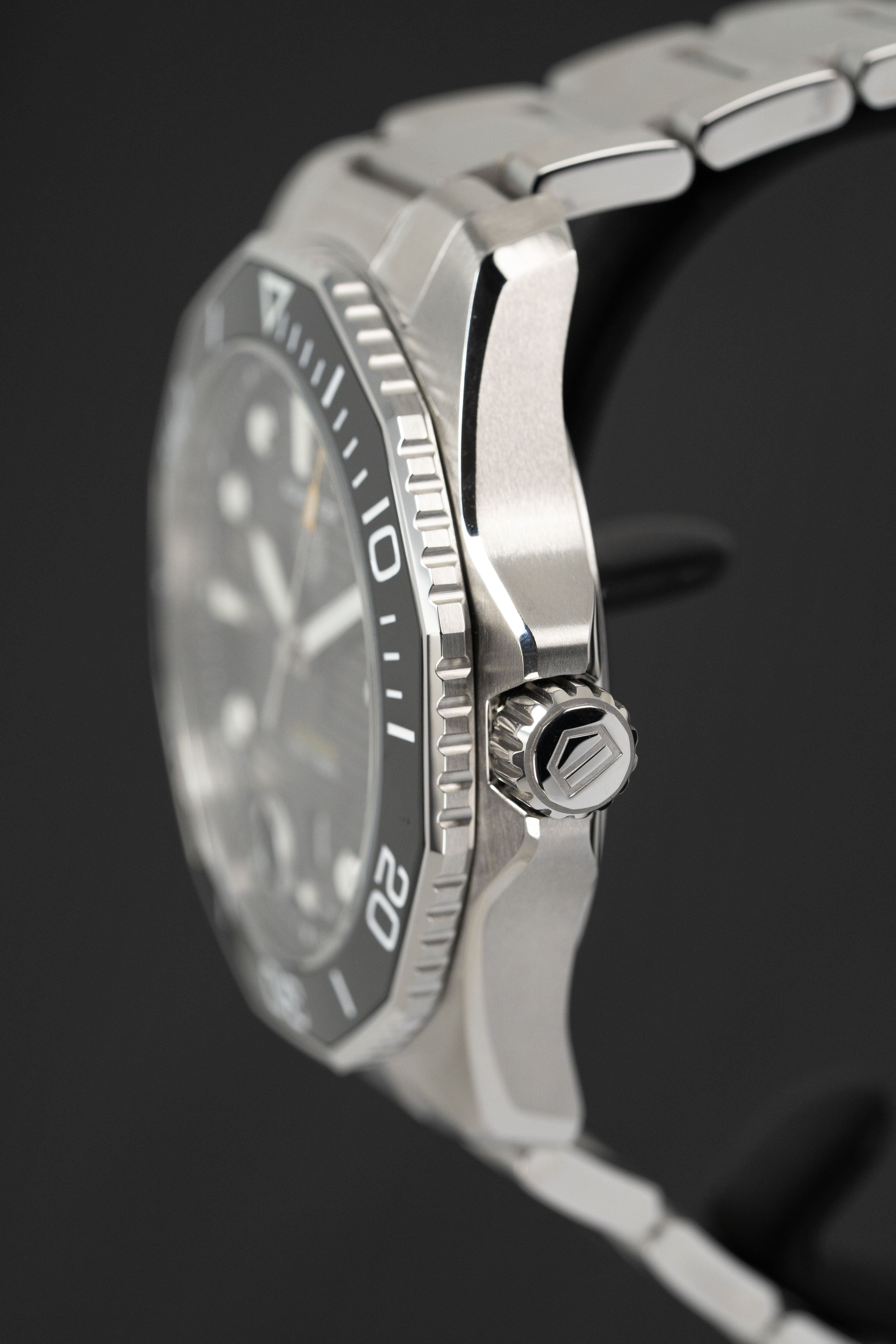 Tag Heuer Watch Automatic Aquaracer Professional 300 Black WBP201A.BA0632-GR8 Sunglasses