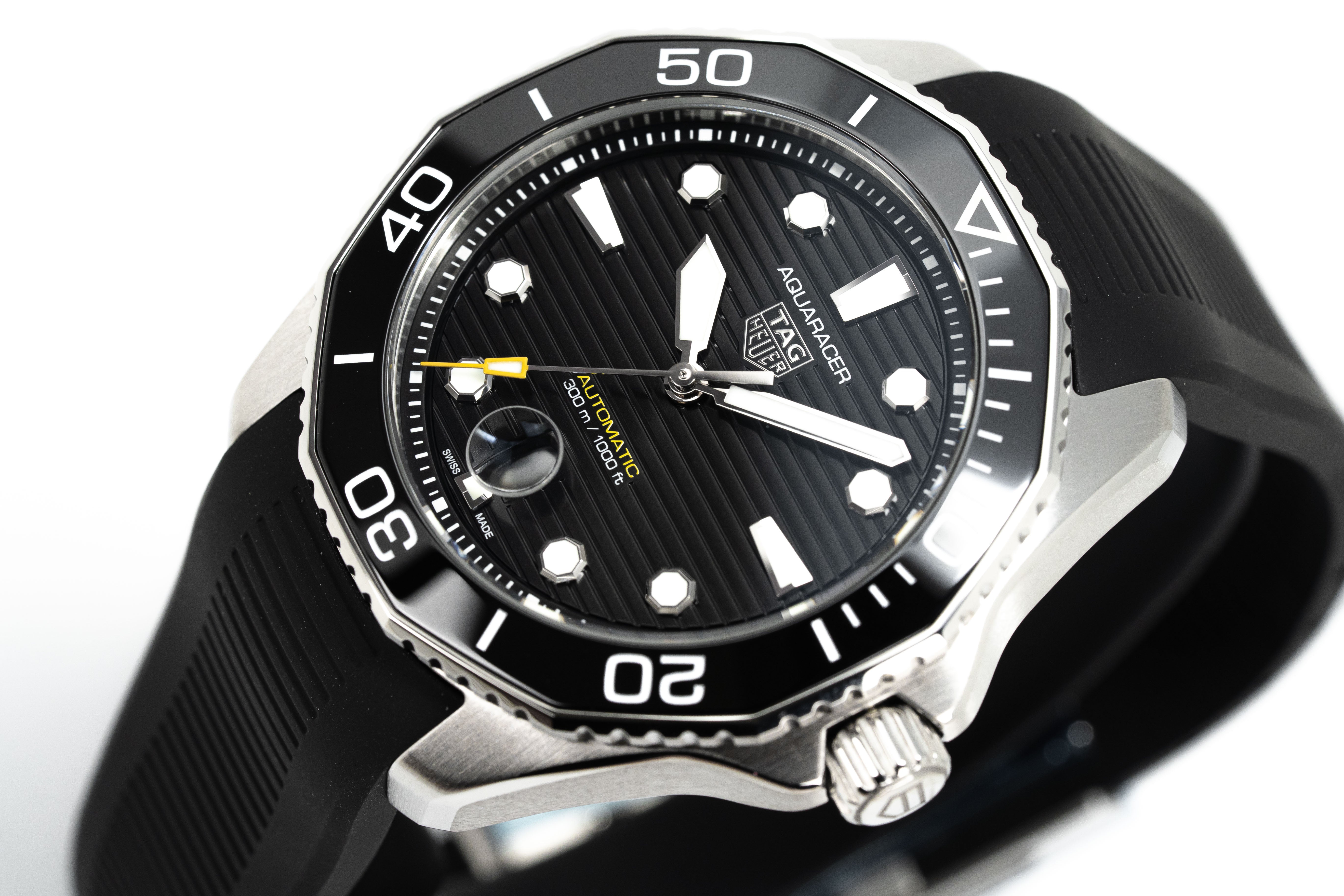 Tag Heuer Watch Automatic Aquaracer Professional 300 Black Strap WBP201A.FT6197-GR8 Sunglasses