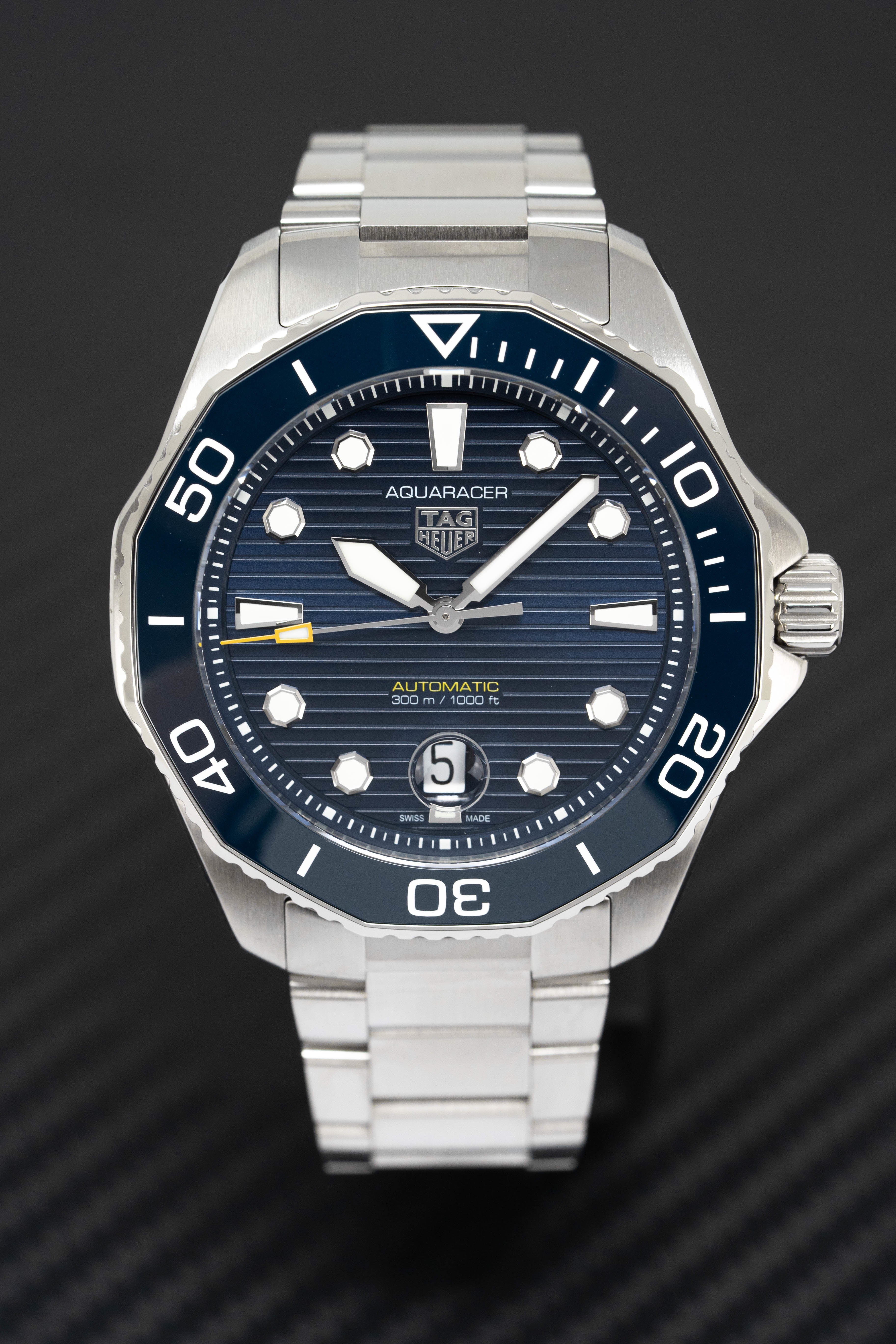 Tag Heuer Watch Automatic Aquaracer Professional 300 Blue WBP201B.BA0632-GR8 Sunglasses