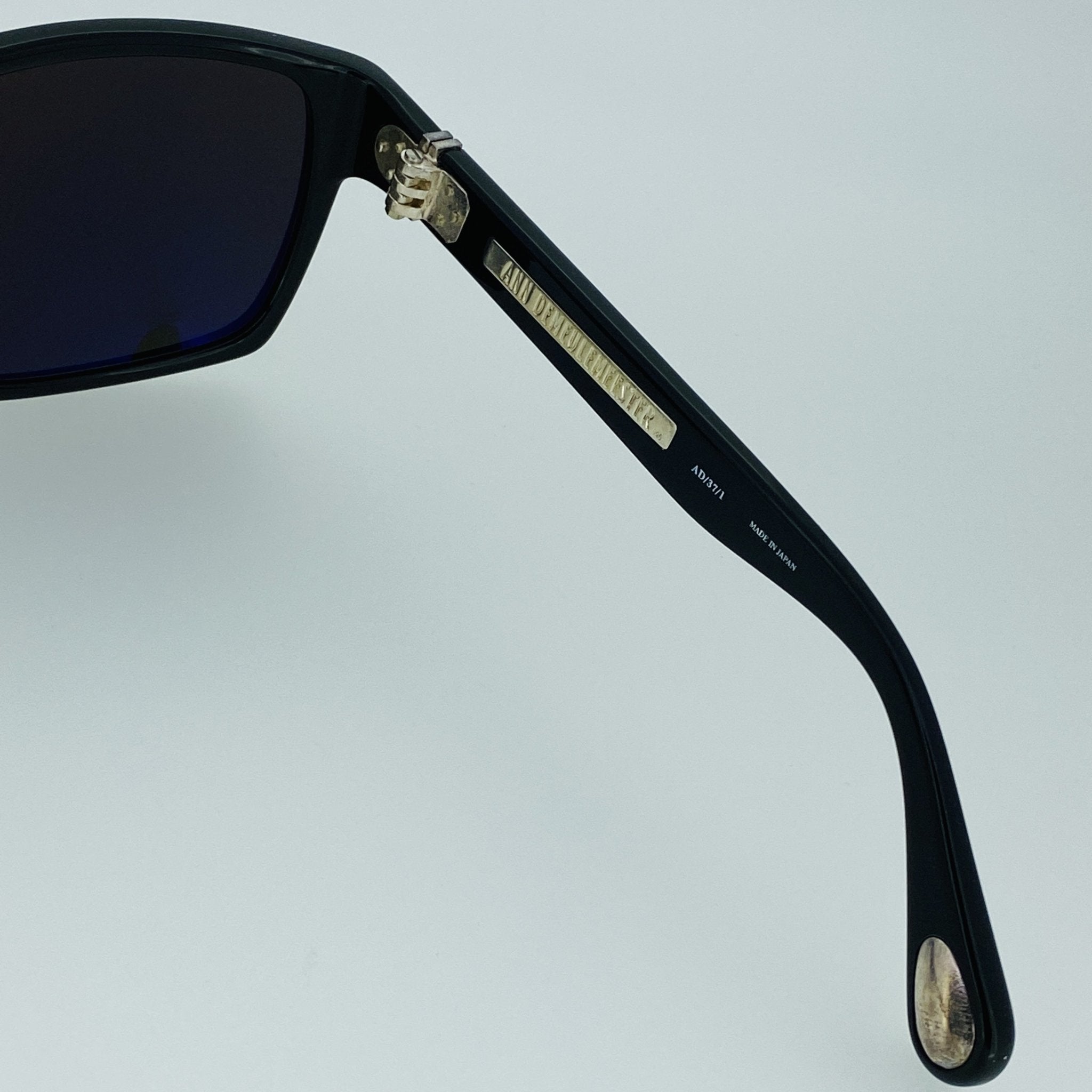 Ann Demeulemeester Men's Sunglasses Angular Black and Grey AD37C1SUN-GR8 Sunglasses