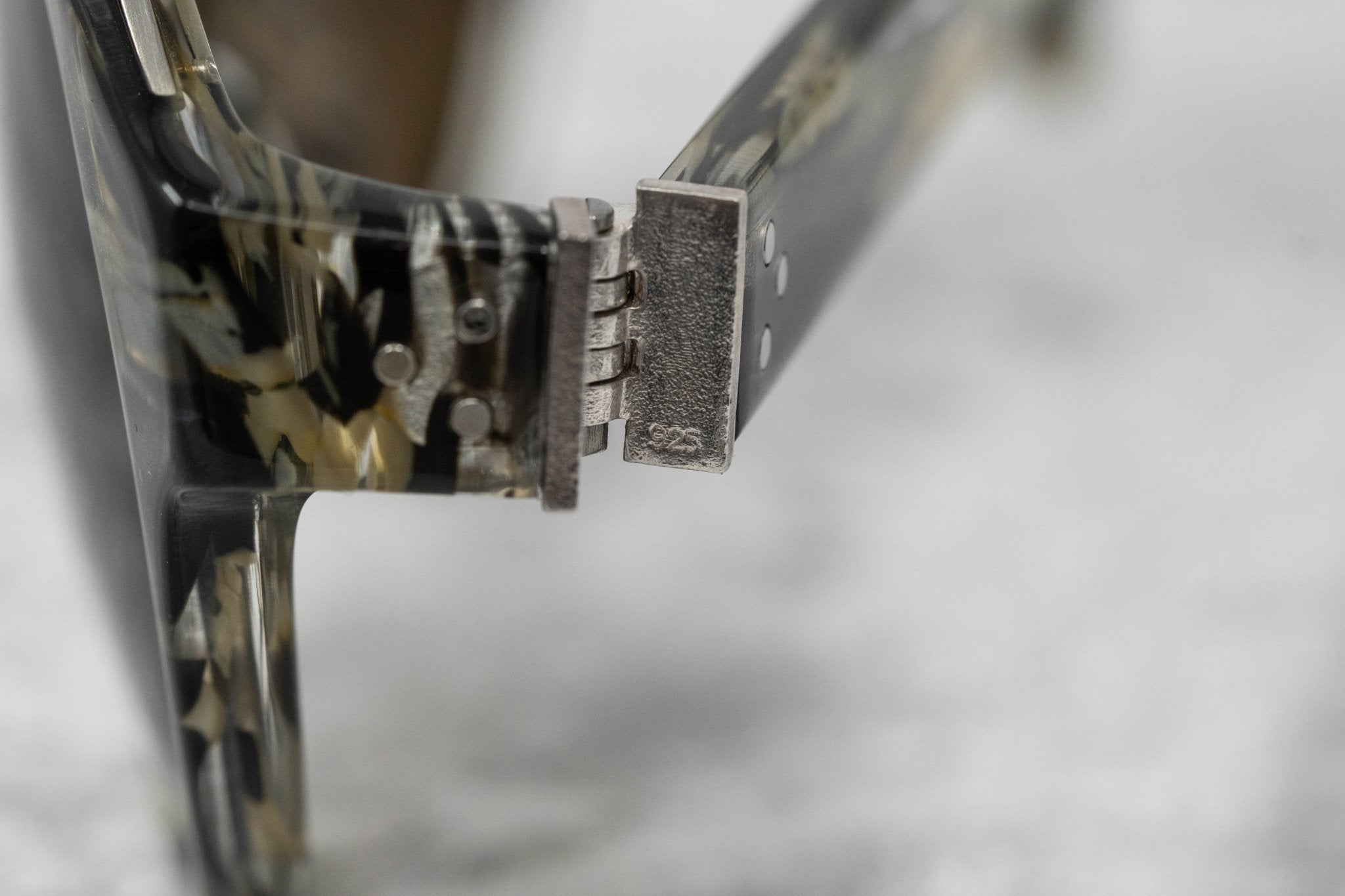 Ann Demeulemeester Ladies Sunglasses Round Hornet and Green AD45C3SUN-GR8 Sunglasses