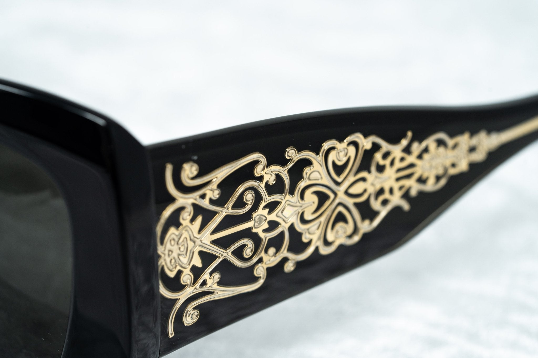 Erickson Beamon Ladies Sunglasses Oversized Black and Dark Grey 8EB2C1BLACK-GR8 Sunglasses