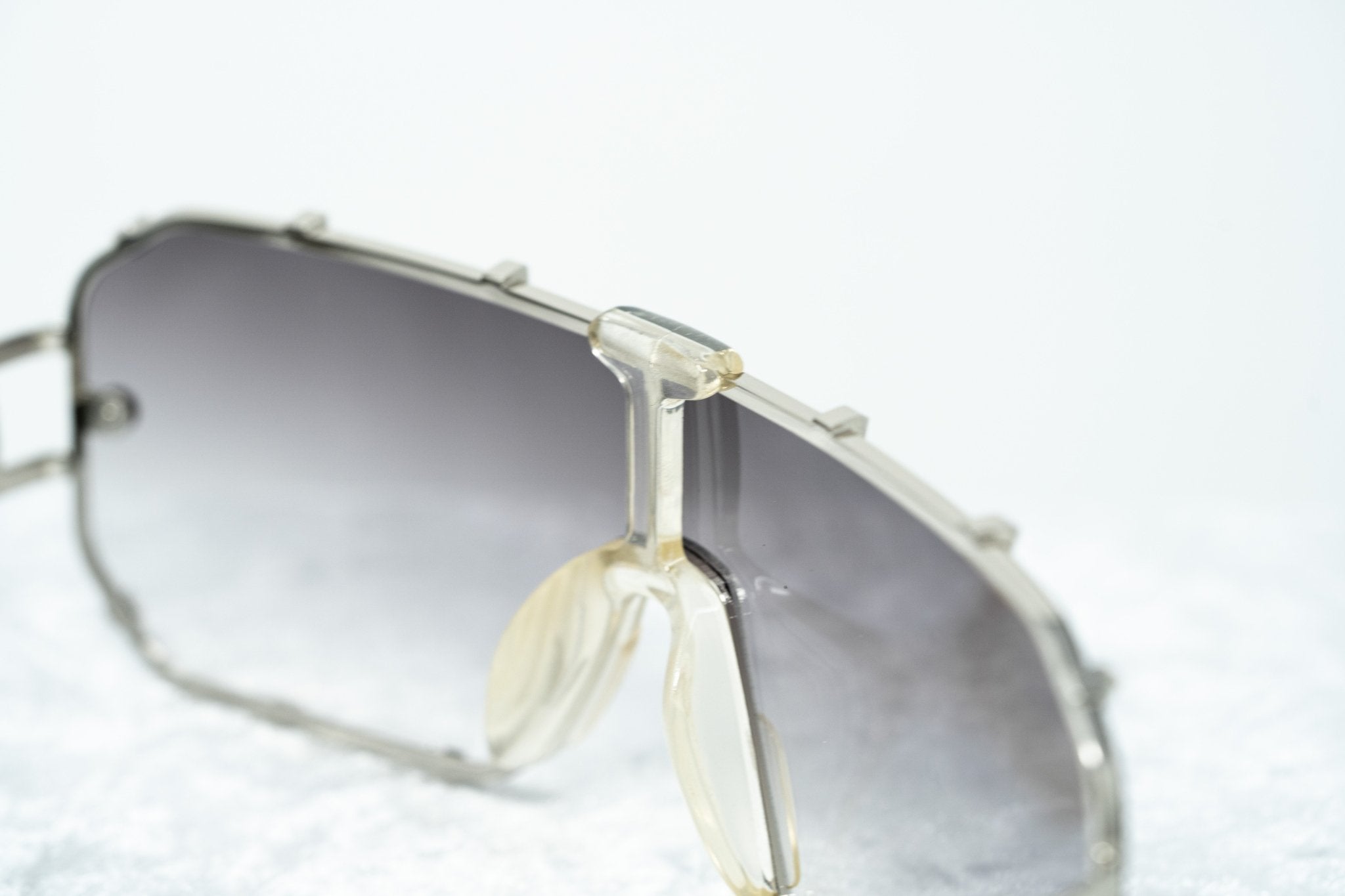 Giles Deacon Sunglasses Shield Black Horn Silver With Category 3 Grey Graduated Lenses 9GILES1C2BLACK - Watches & Crystals