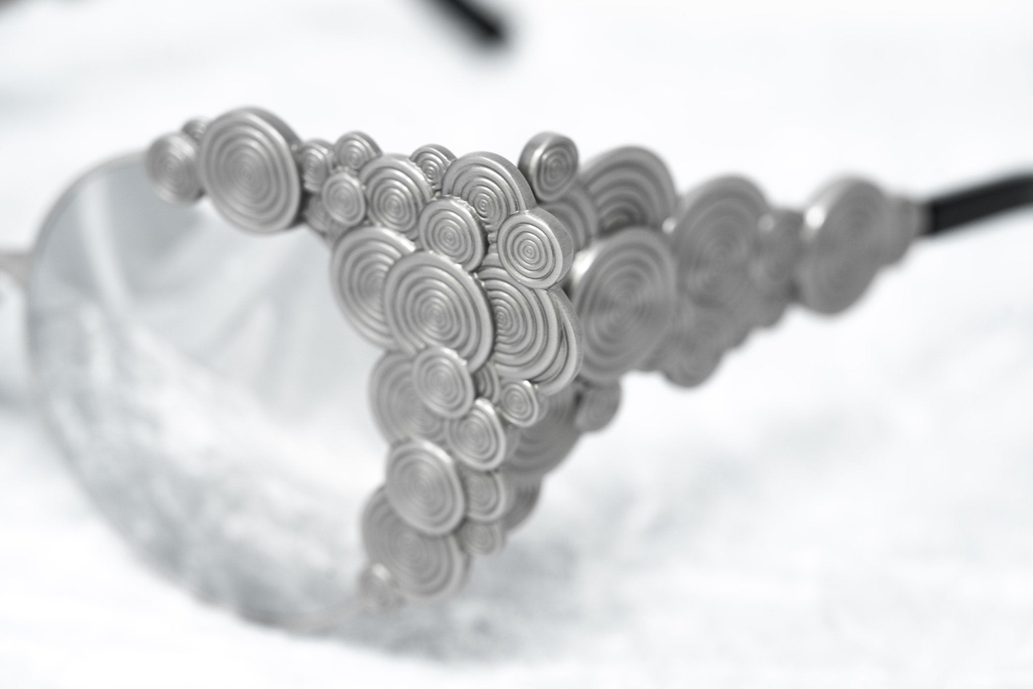 Khaleda And Fahad Ladies Sunglasses Cat Eyes Silver and Platinum KR2C2SUN-GR8 Sunglasses