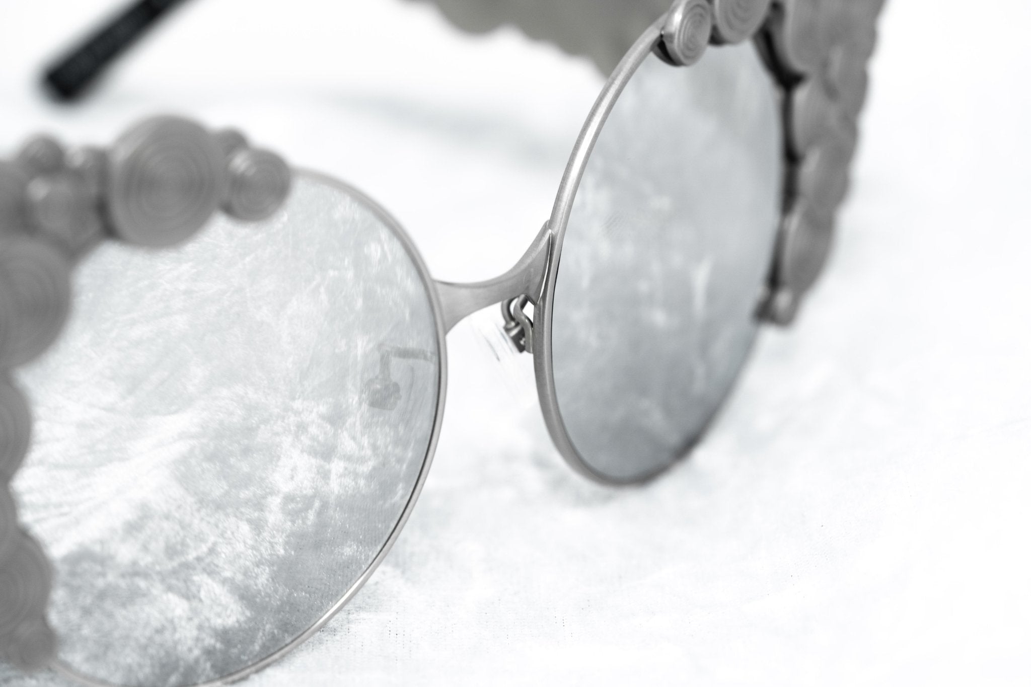 Khaleda And Fahad Ladies Sunglasses Cat Eyes Silver and Platinum KR2C2SUN-GR8 Sunglasses