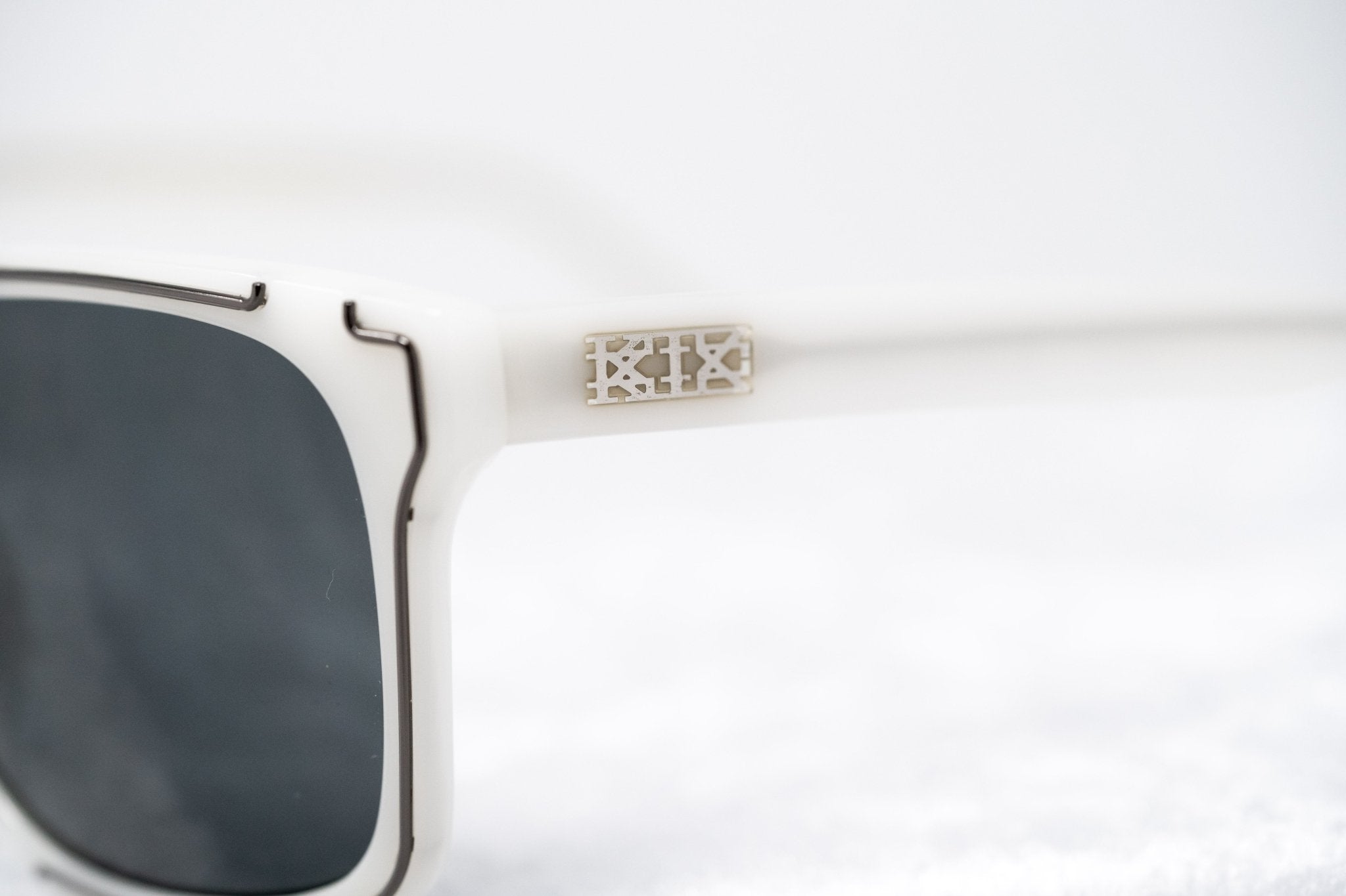 Kokon To Zai Sunglasses D-Frame White and Silver-GR8 Sunglasses