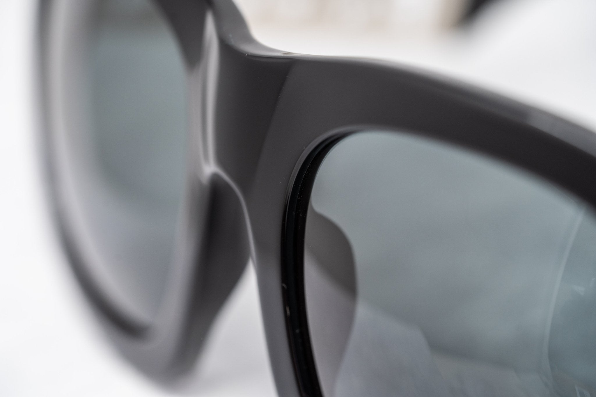 Kokon To Zai Ladies Sunglasses Oversized Glossy Black and Grey KTZ17C1SUN-GR8 Sunglasses