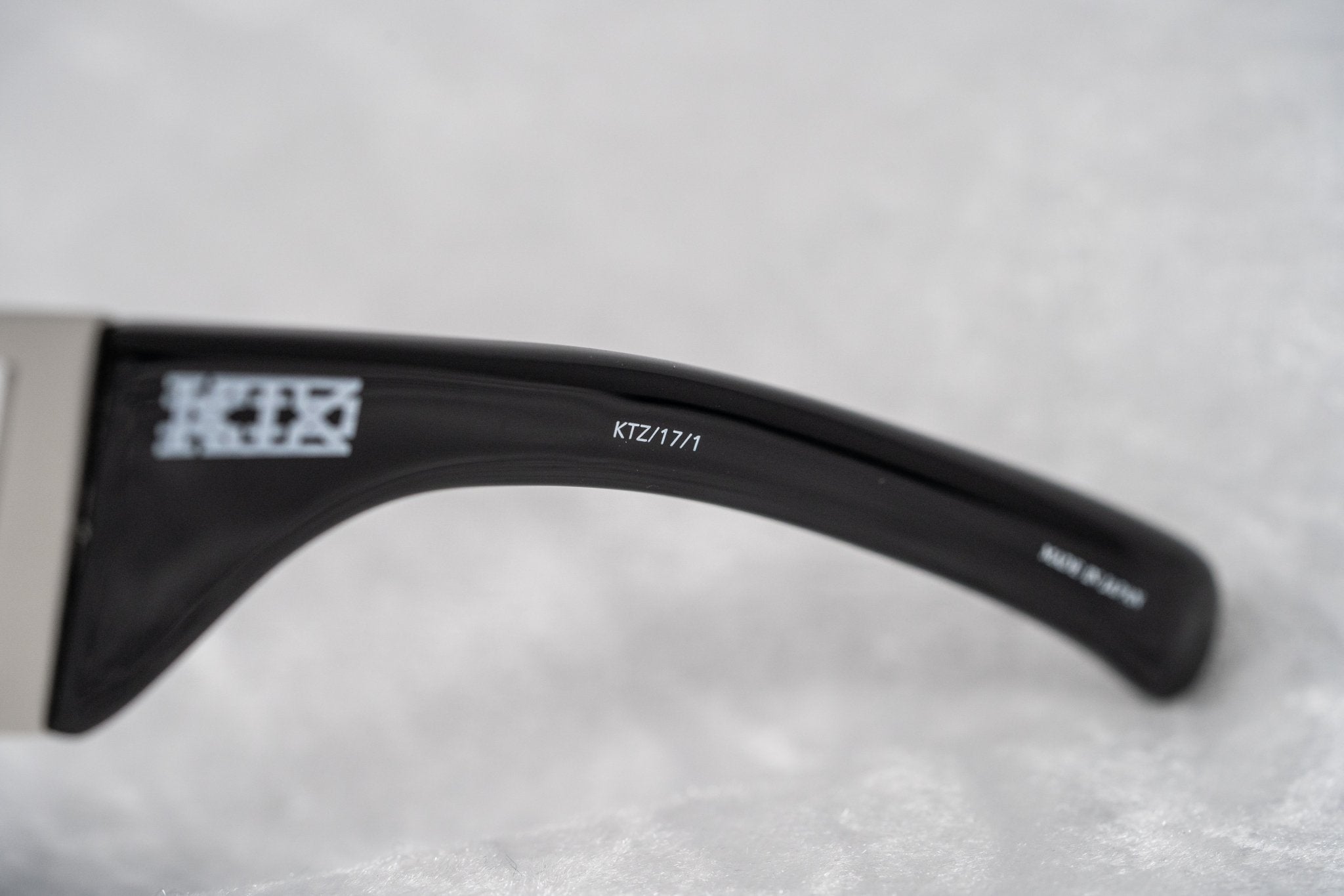 Kokon To Zai Ladies Sunglasses Oversized Glossy Black and Grey KTZ17C1SUN-GR8 Sunglasses