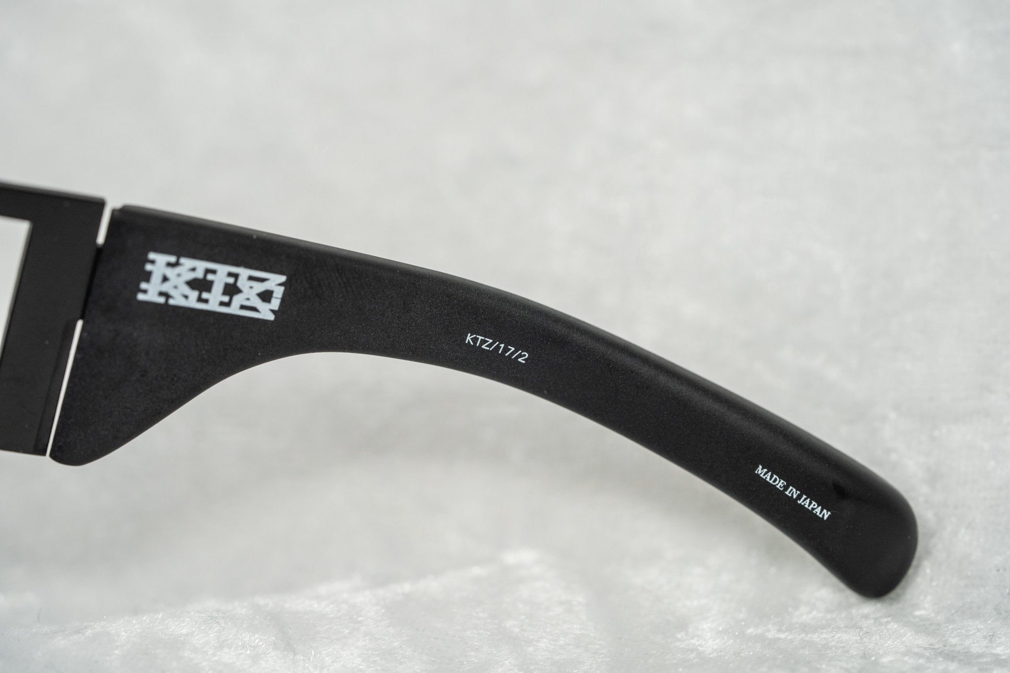 Kokon To Zai Sunglasses Oversized Matte Black and Silver-GR8 Sunglasses