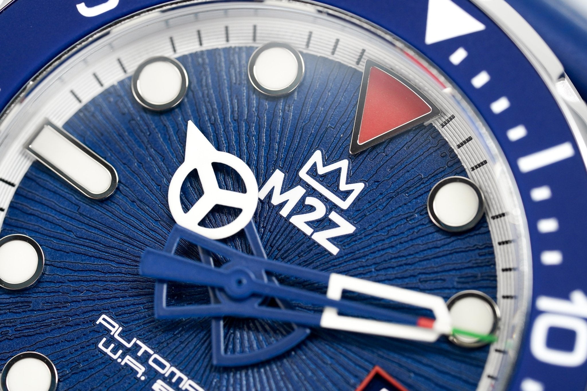 M2Z Men's Watch Diver 200 Blue 200-007-GR8 Sunglasses