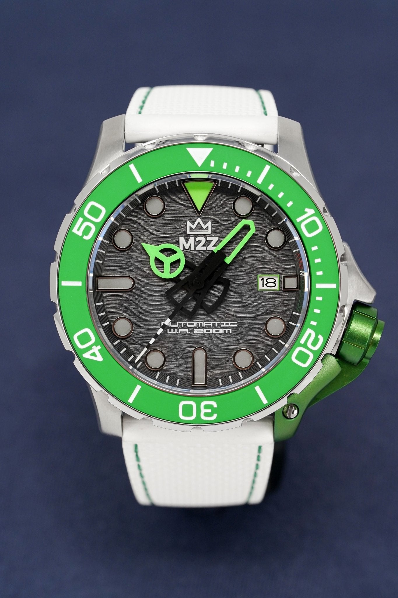 M2Z Men's Watch Diver 200 Green 200-001-GR8 Sunglasses