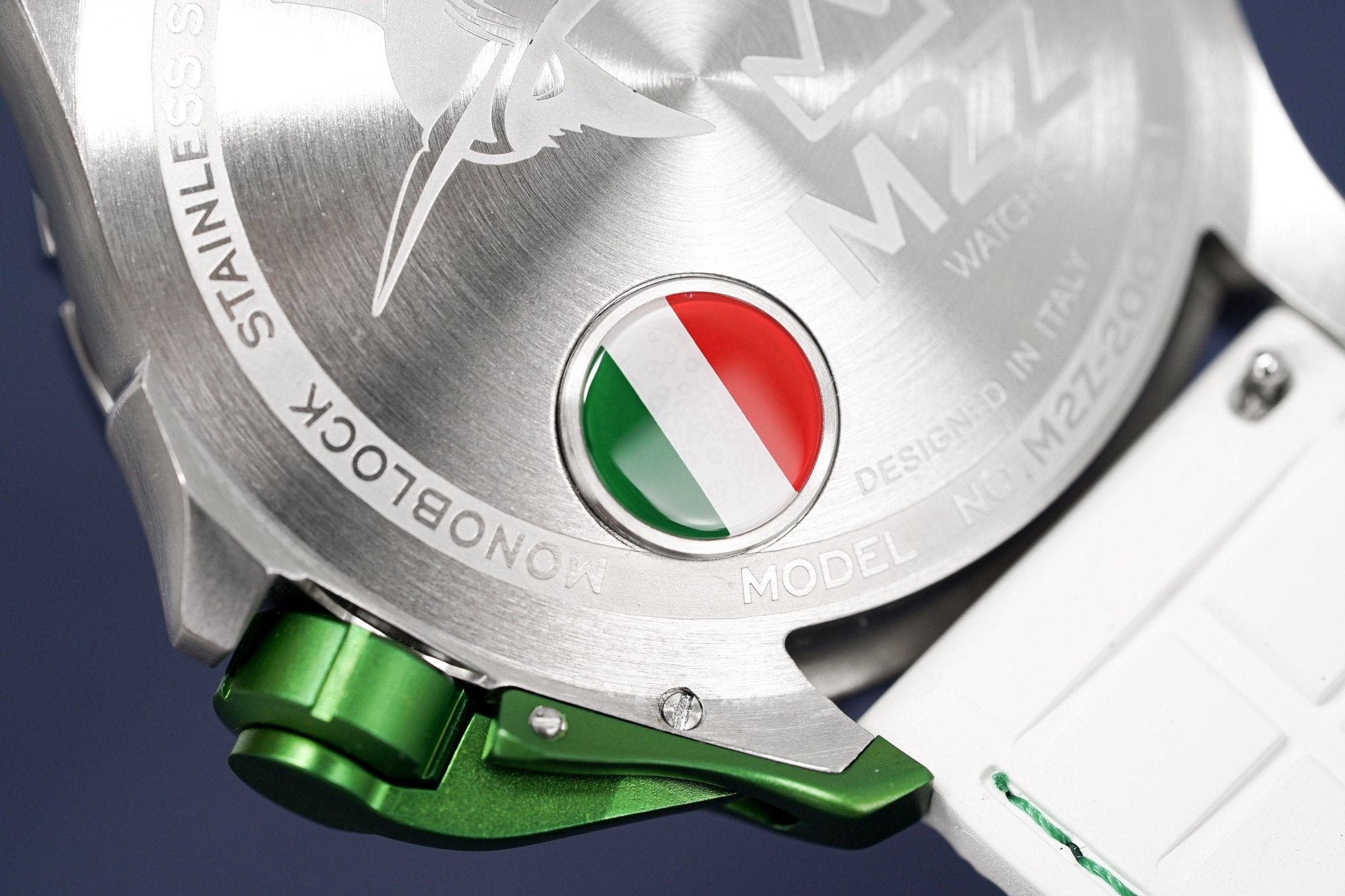 M2Z Men's Watch Diver 200 Green 200-001-GR8 Sunglasses