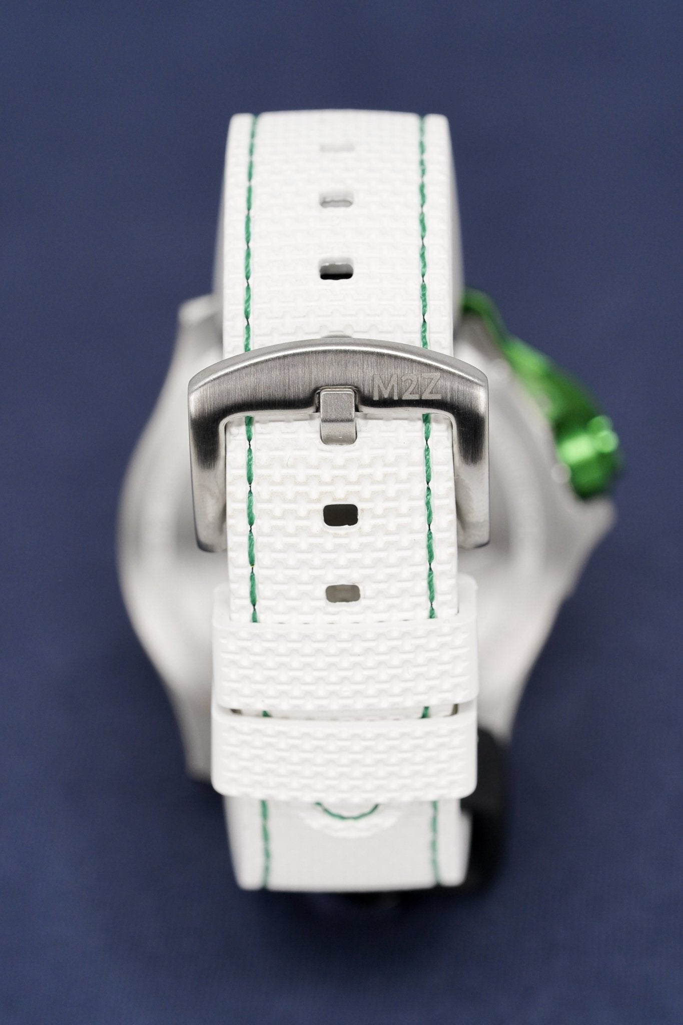 M2Z Men's Watch Diver 200 Green 200-001-GR8 Sunglasses