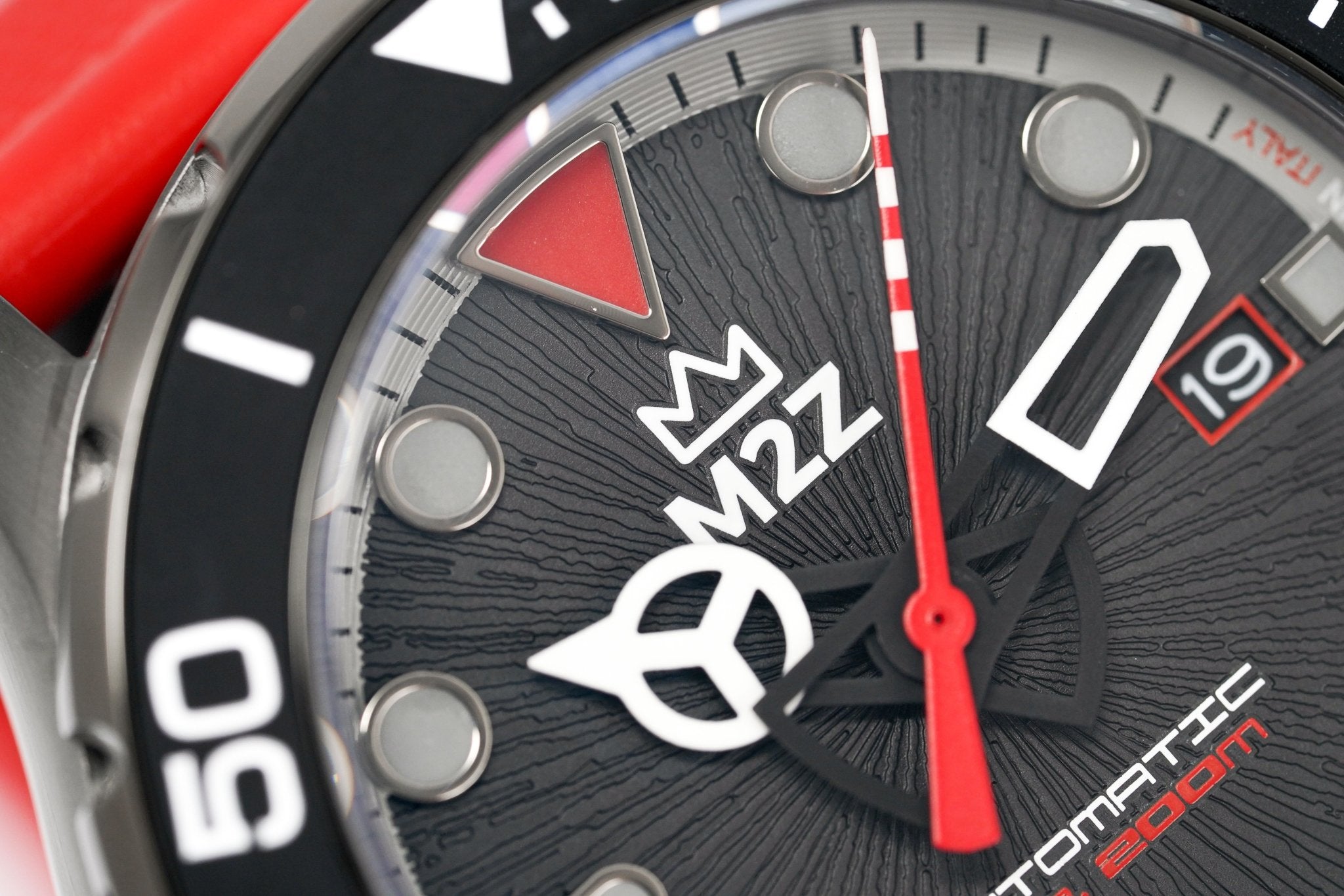 M2Z Men's Watch Diver 200 Red IP Gun 200-005-GR8 Sunglasses