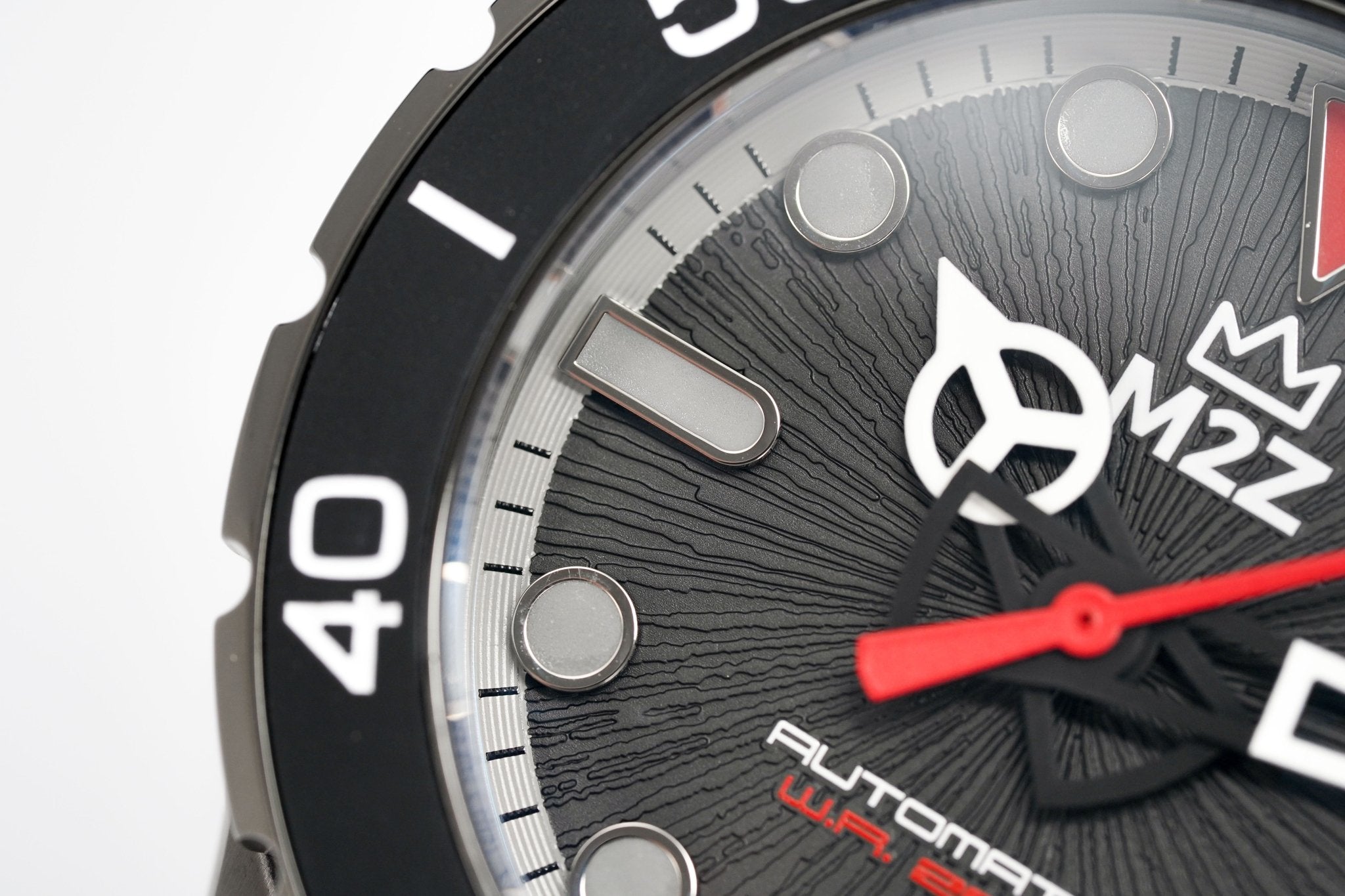 M2Z Men's Watch Diver 200 Red IP Gun 200-005-GR8 Sunglasses