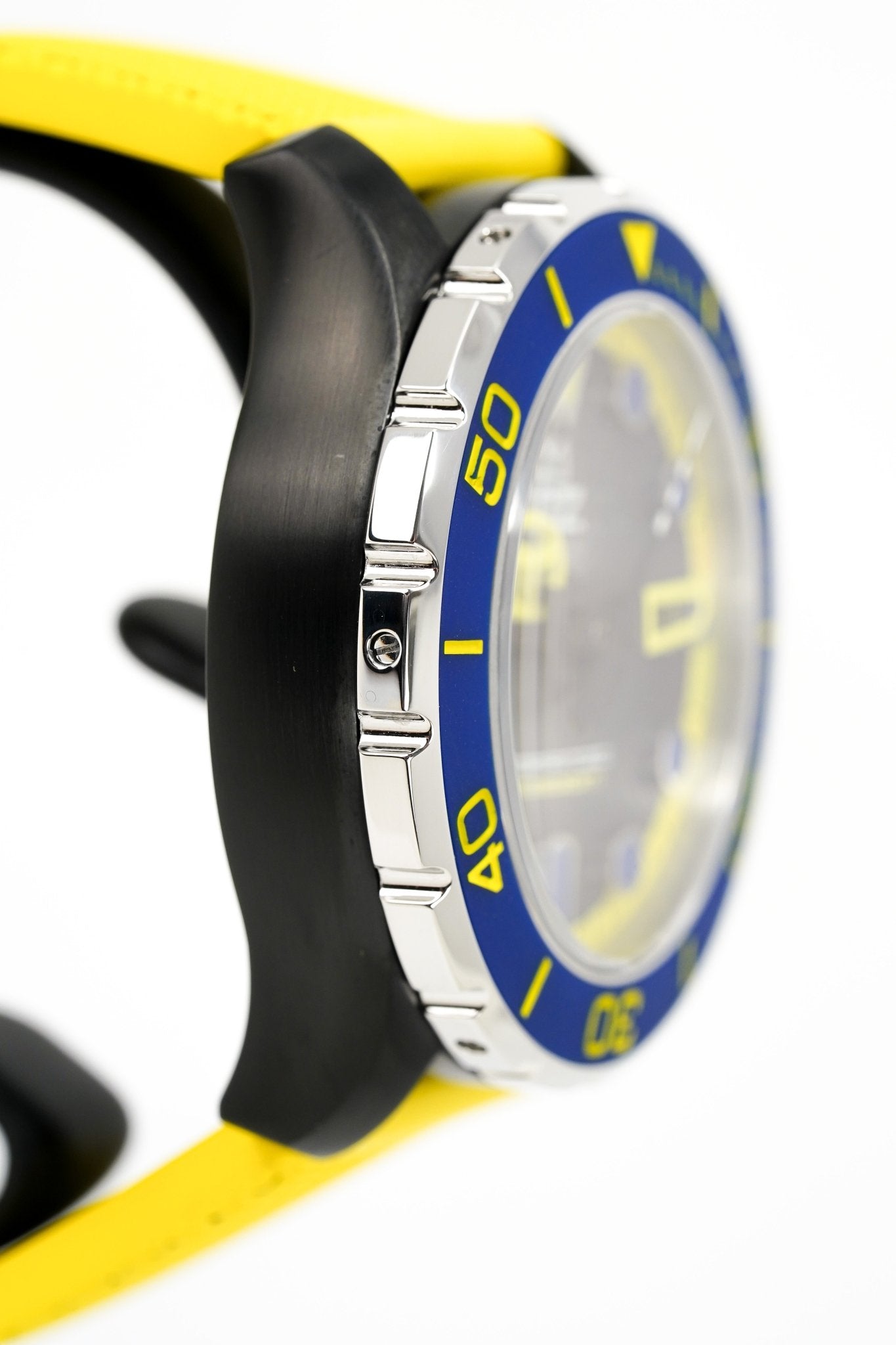 M2Z Men's Watch Diver 200 Yellow IP Black 200-006-GR8 Sunglasses