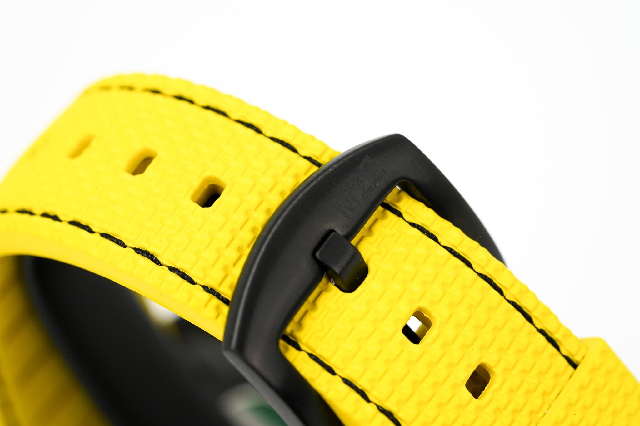 M2Z Men's Watch Diver 200 Yellow IP Black 200-006-GR8 Sunglasses