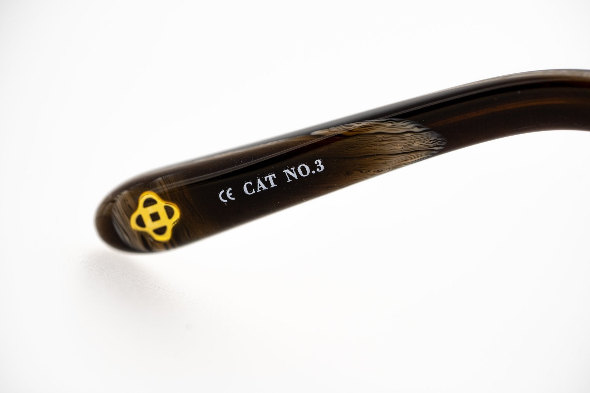 Oscar De La Renta Sunglasses Oval Frame Gold and Green-GR8 Sunglasses