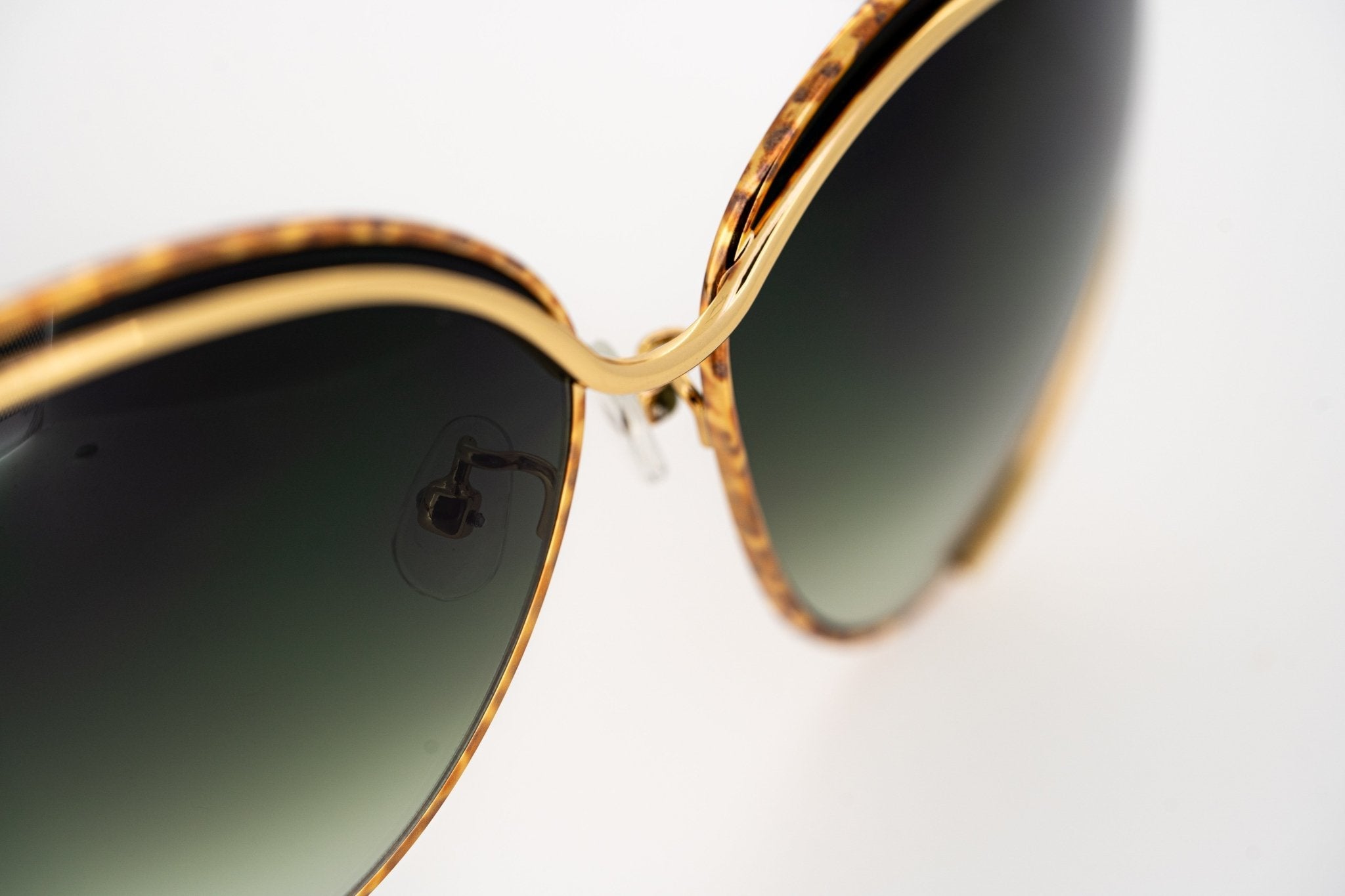 Oscar De La Renta Sunglasses Oval Frame Gold and Green-GR8 Sunglasses