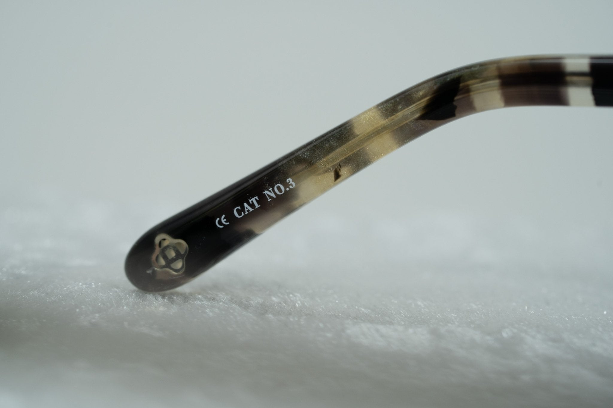 Oscar De La Renta Sunglasses Oval Black White and Grey-GR8 Sunglasses