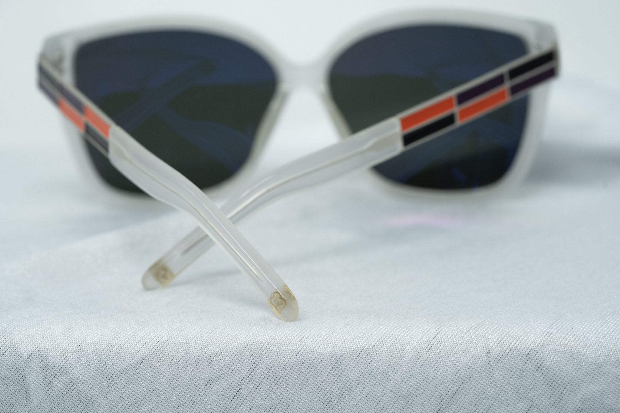 Oscar De La Renta Sunglasses Oversized Clear and Green-GR8 Sunglasses