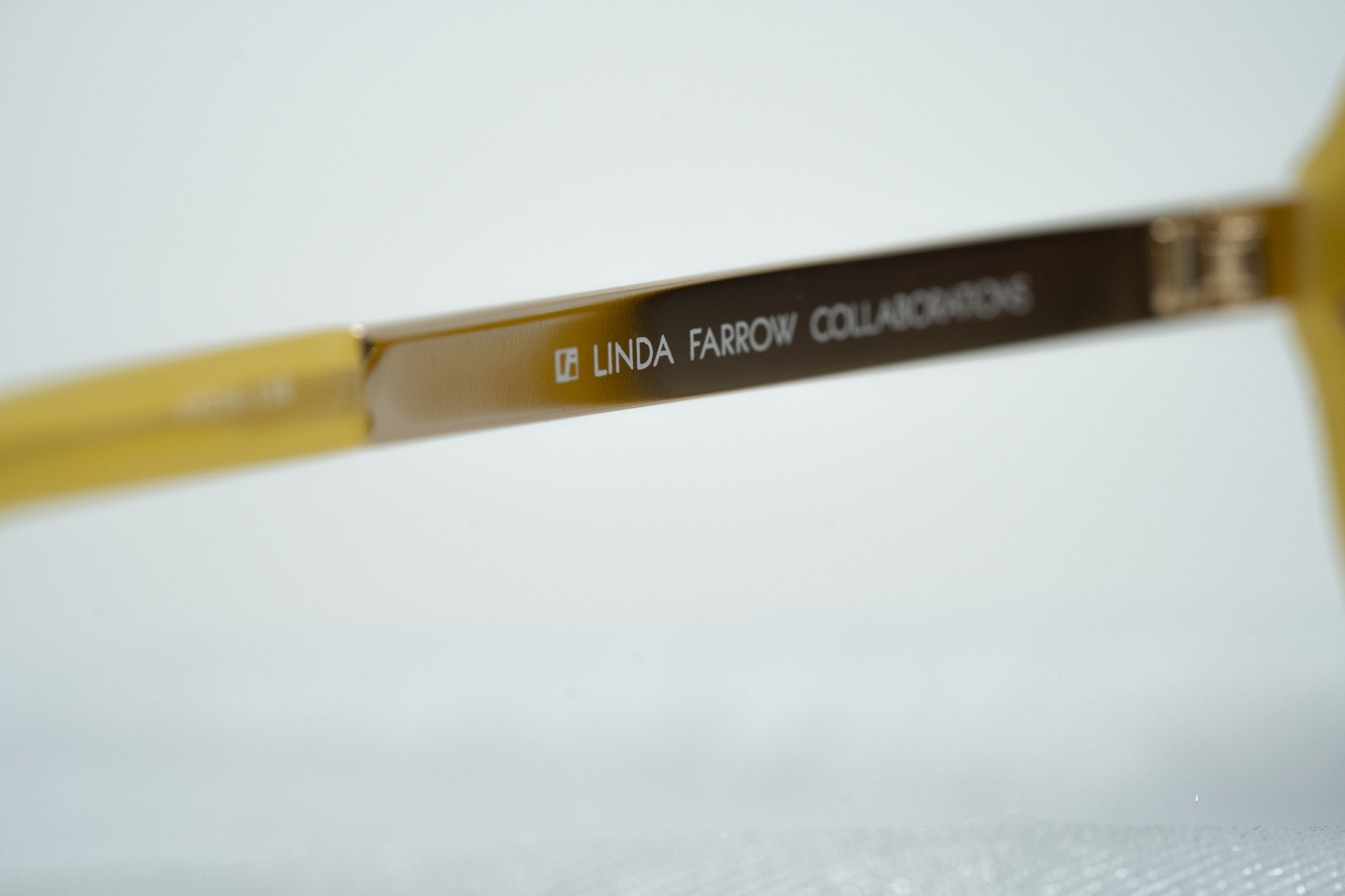 Oscar De La Renta Sunglasses Oversized Beige and Grey-GR8 Sunglasses