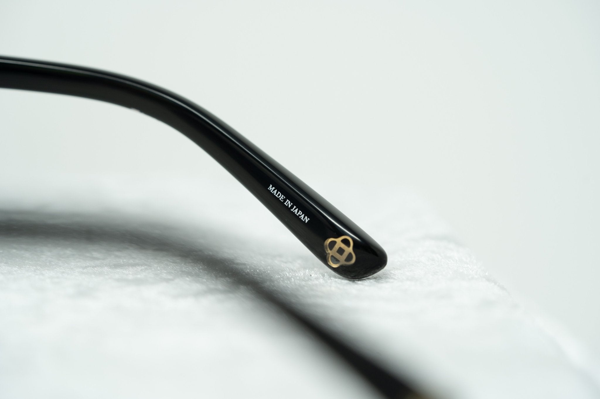 Oscar De La Renta Sunglasses Oversized Aquamarine Enamel and Grey-GR8 Sunglasses