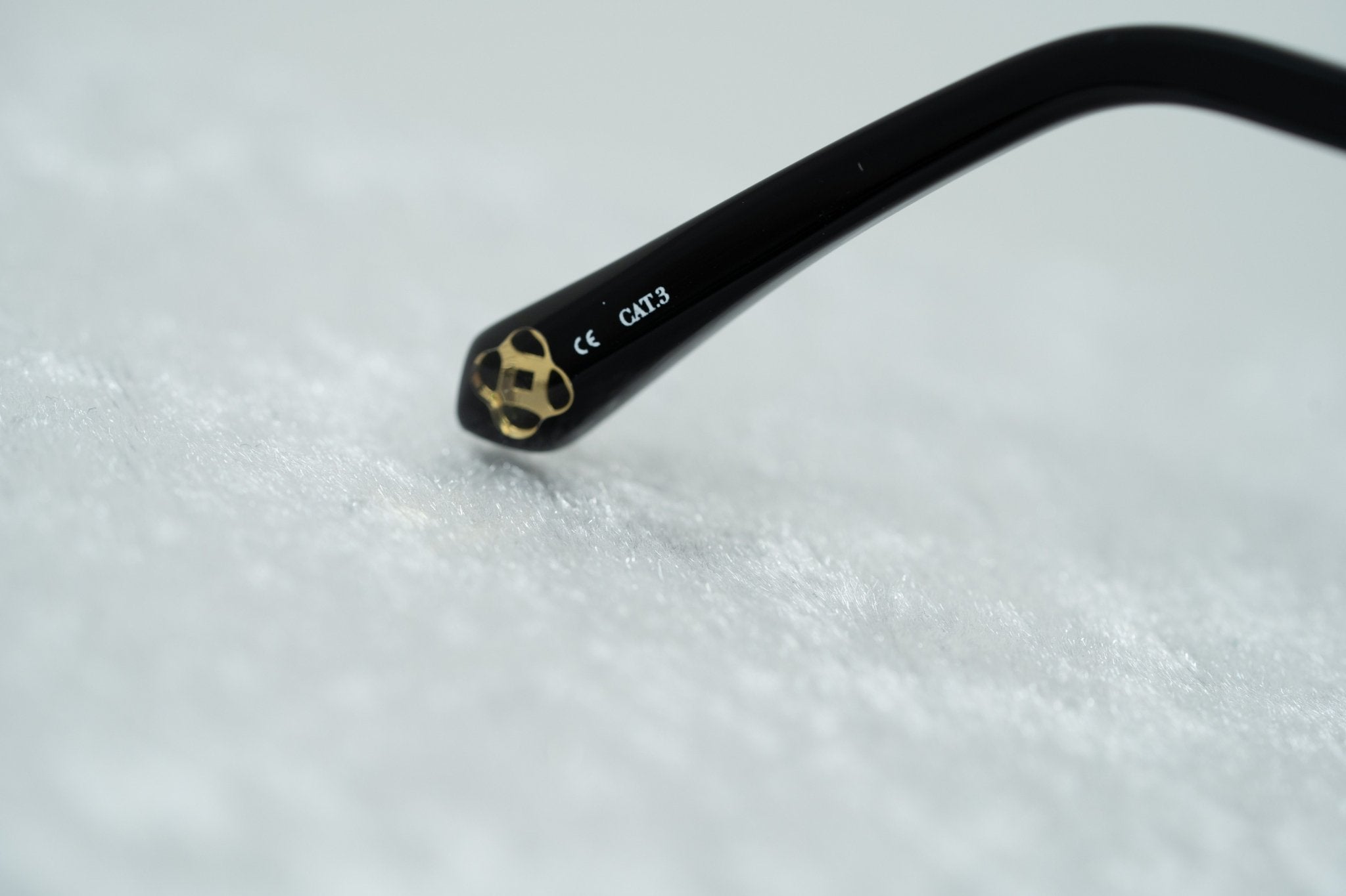 Oscar De La Renta Sunglasses Oversized Rose Gold and Green-GR8 Sunglasses