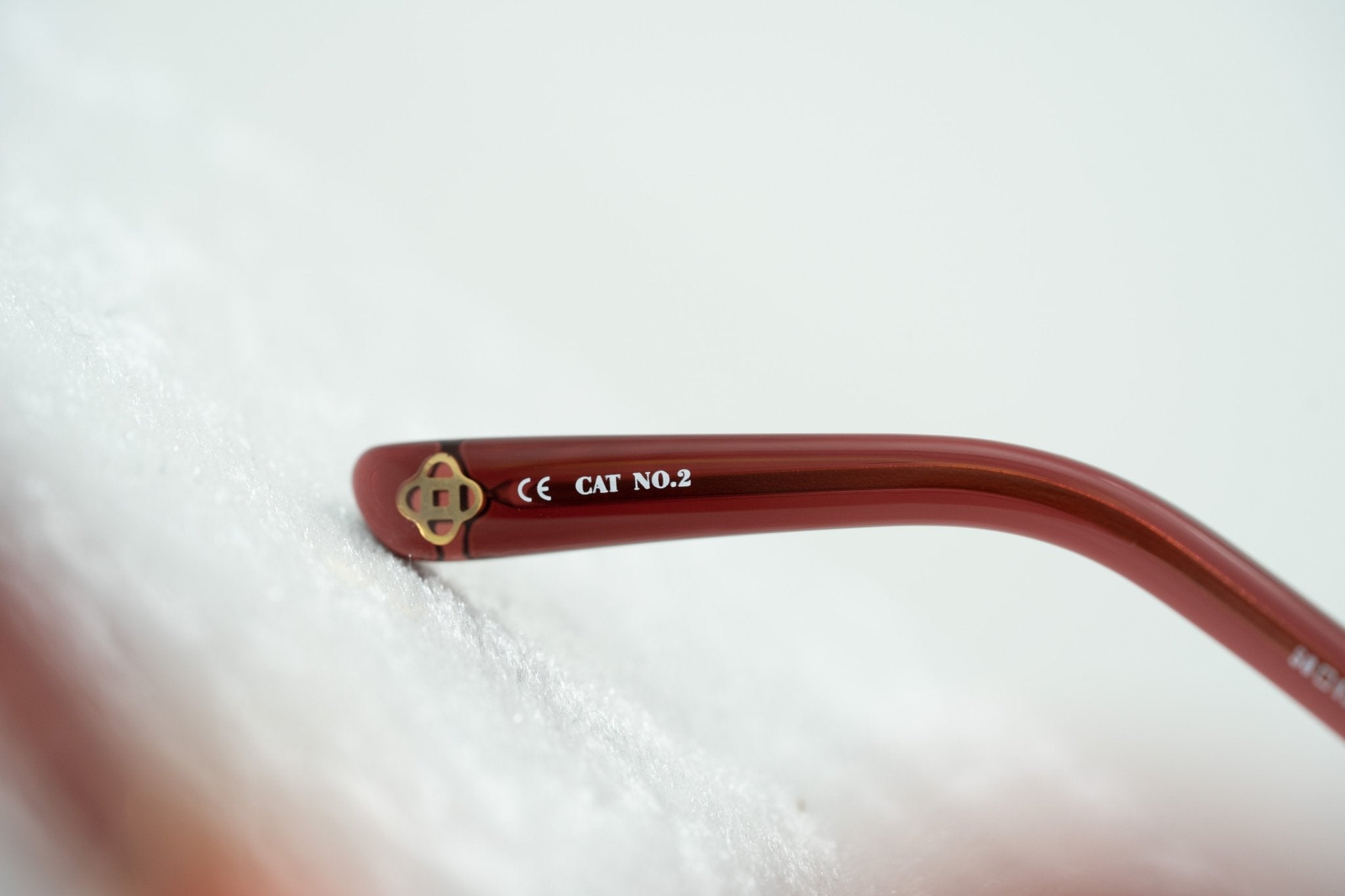 Oscar De La Renta Sunglasses Oversized Russian Gold Red and Grey-GR8 Sunglasses